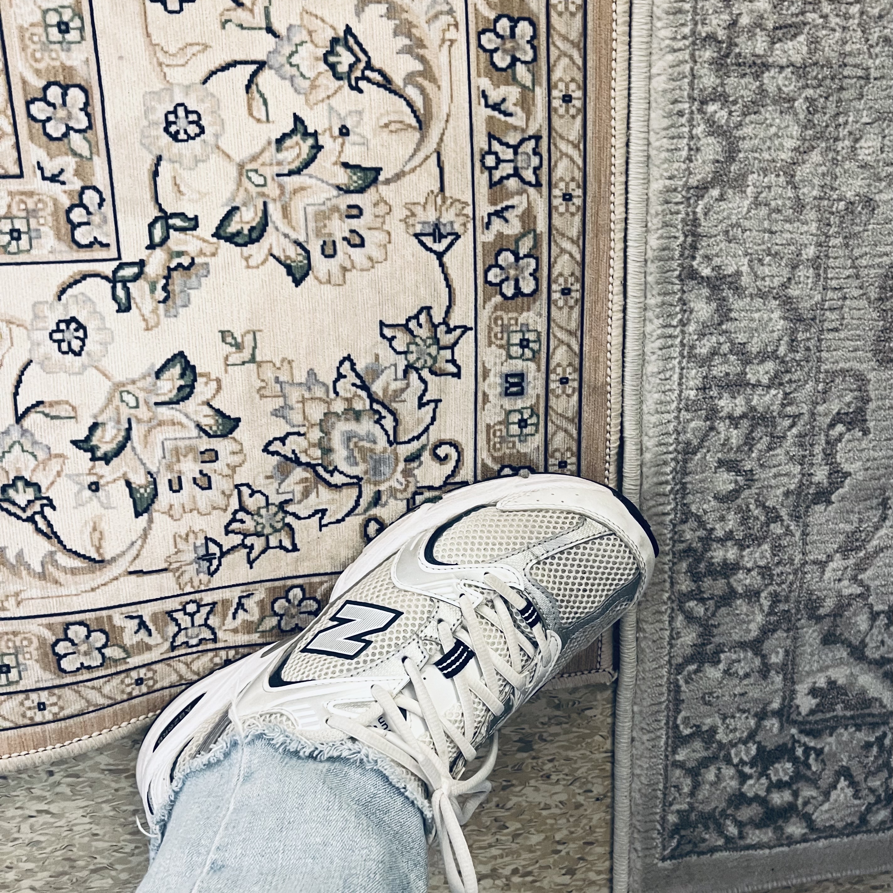 New Balance 530 White 착용 스타일