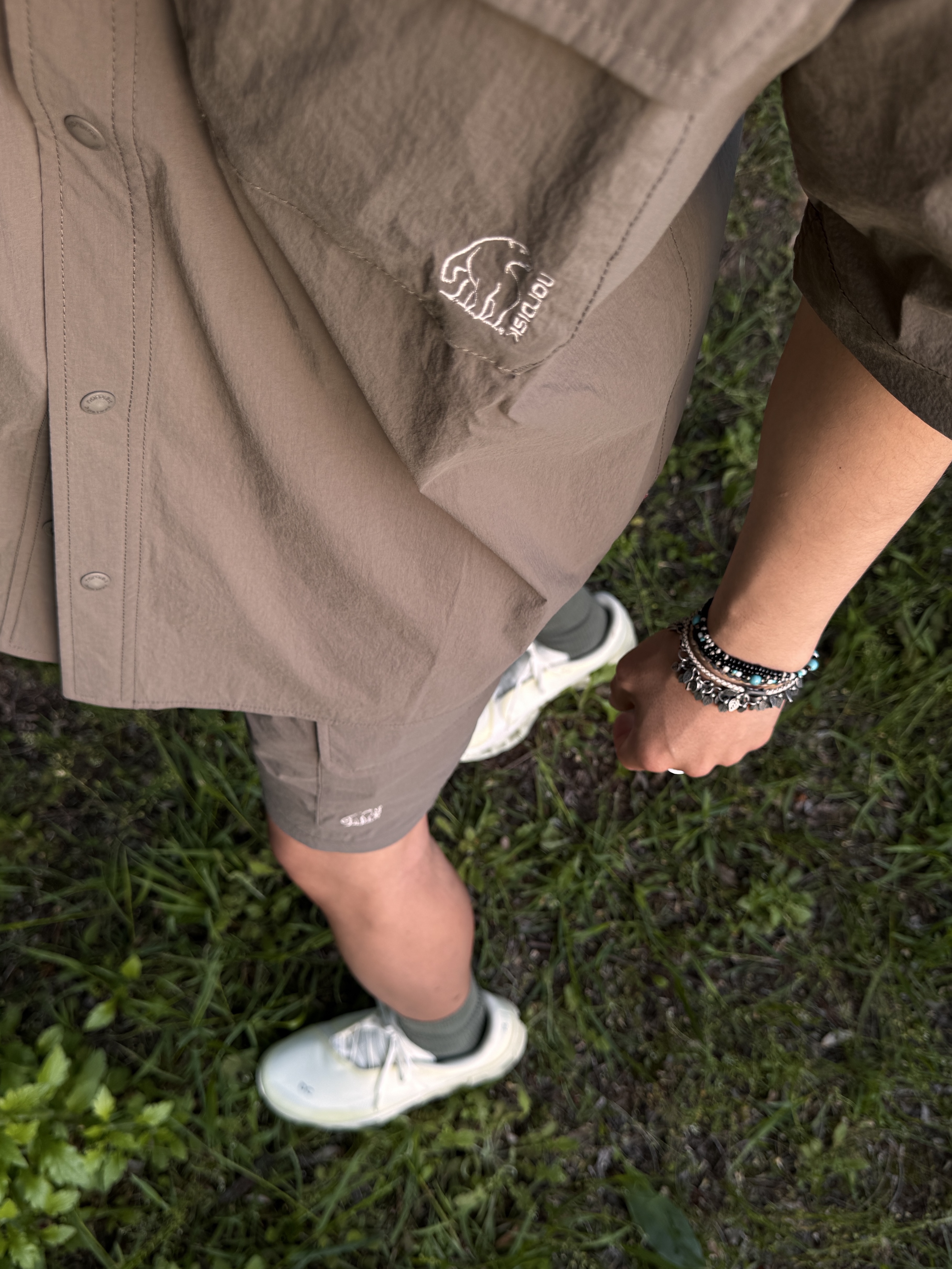 On Running x Post Archive Faction (Paf) Cloudmonster 2 Seedling White, Oakley Eye Jacket Redux Silver Frame Prizm Black Polarized Lenses High Bridge Fit 착용 스타일 - 5