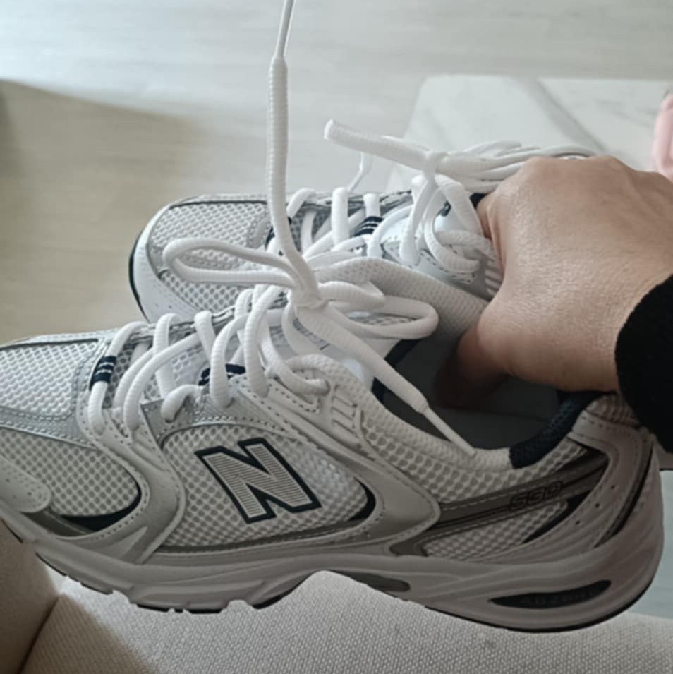 New Balance 530 White 착용 스타일