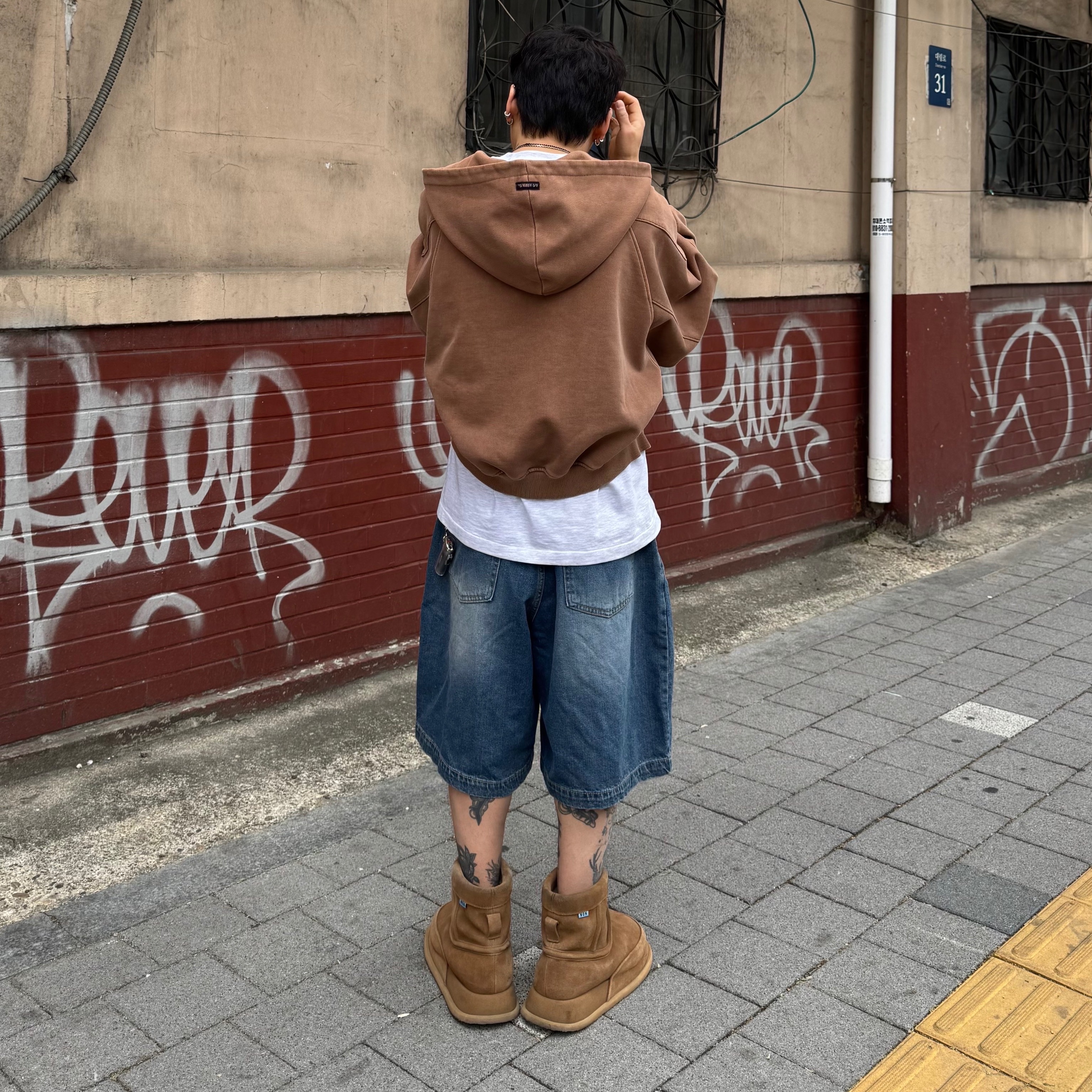 Kinchi x Non Parking N Road Boots Brown 착용 스타일 - 3