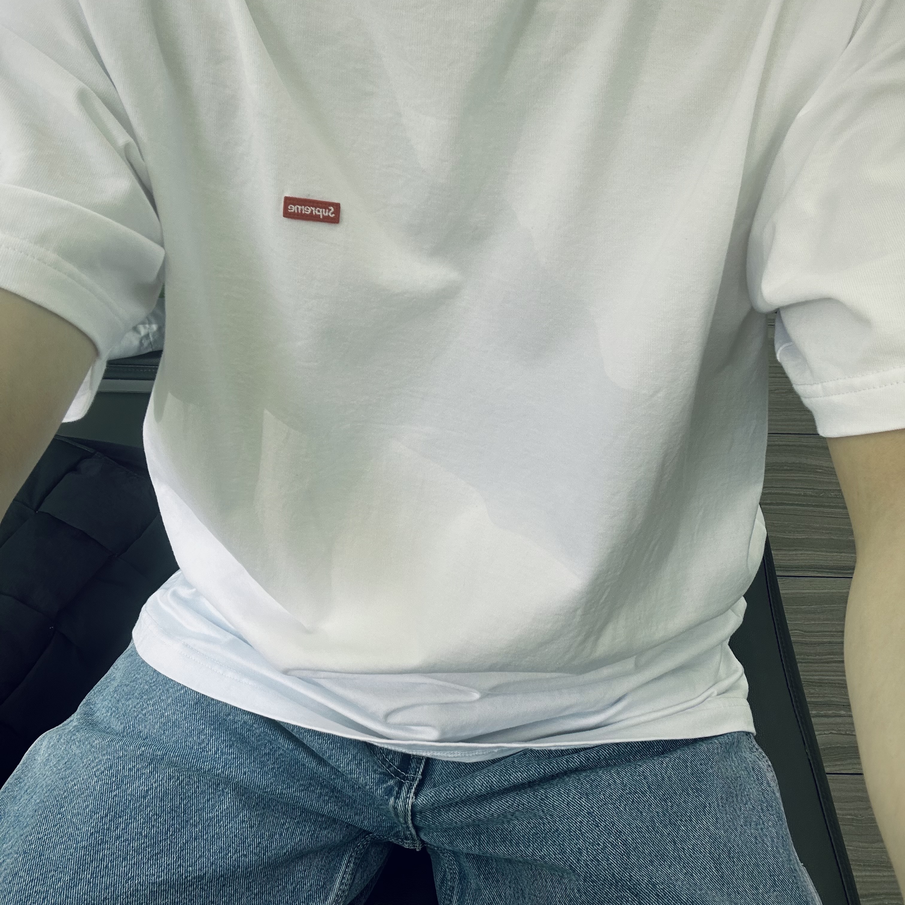 Supreme Small Box T-Shirt White - 24SS 착용 스타일
