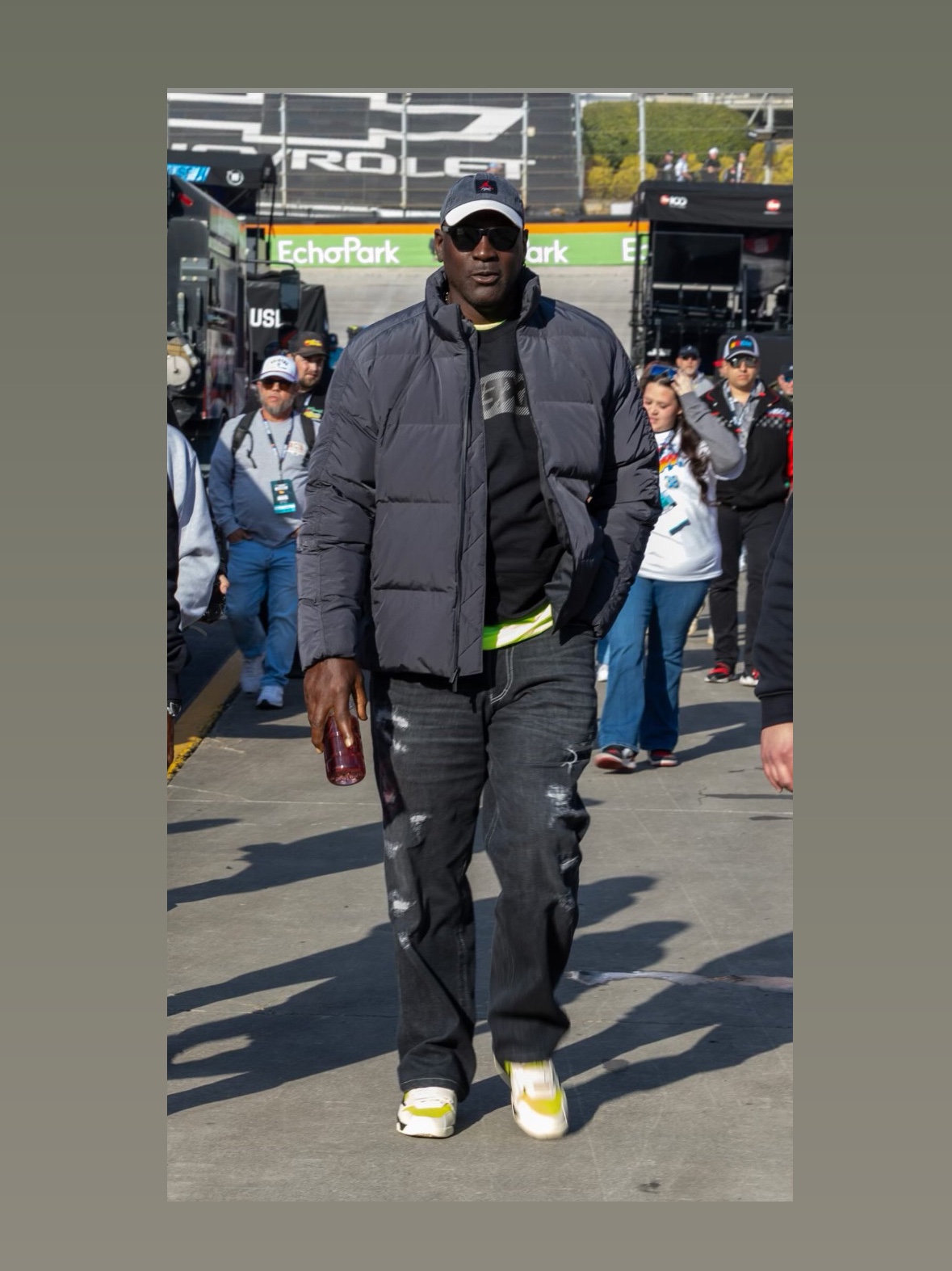 Jordan x Travis Scott Jumpman Jack TR Bright Cactus 착용 스타일 - 1