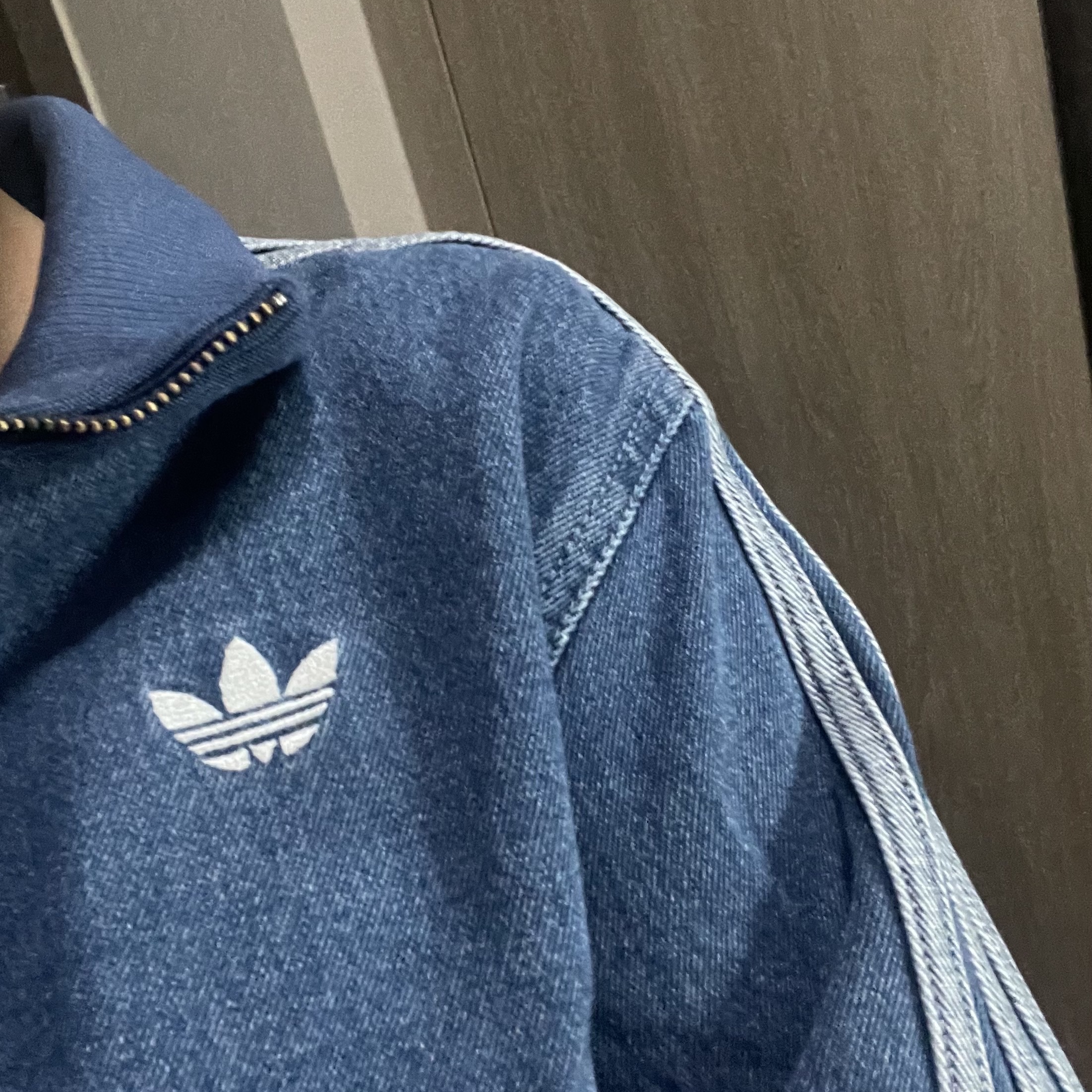 (W) Adidas Adicolor Denim Track Top True Indigo Denim - KR Sizing 착용 스타일
