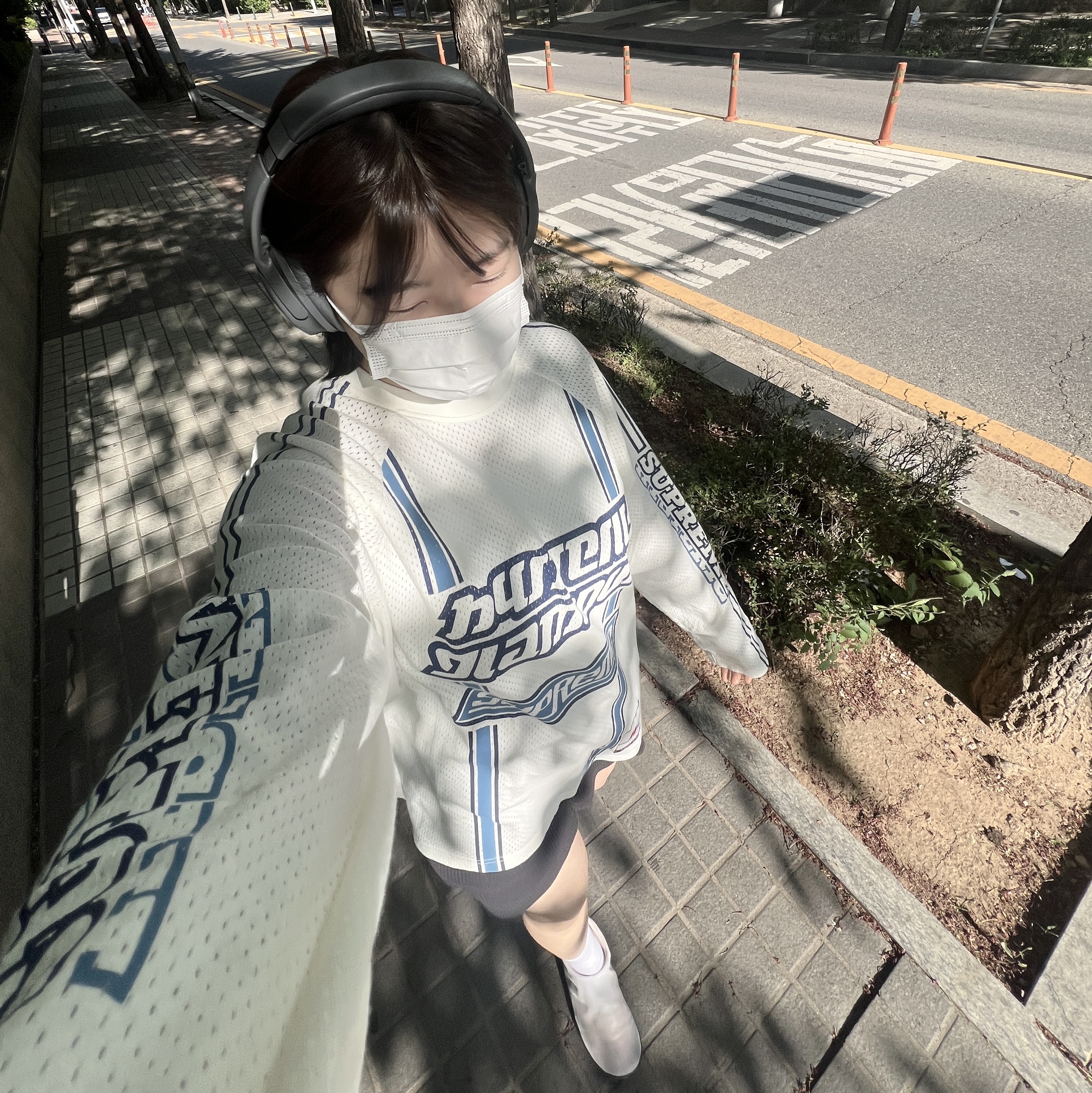 Supreme x Hysteric Glamour Mesh L/S Top White - 24FW, BOSE QC45 Eclipse Grey (Korean Ver.) 착용 스타일