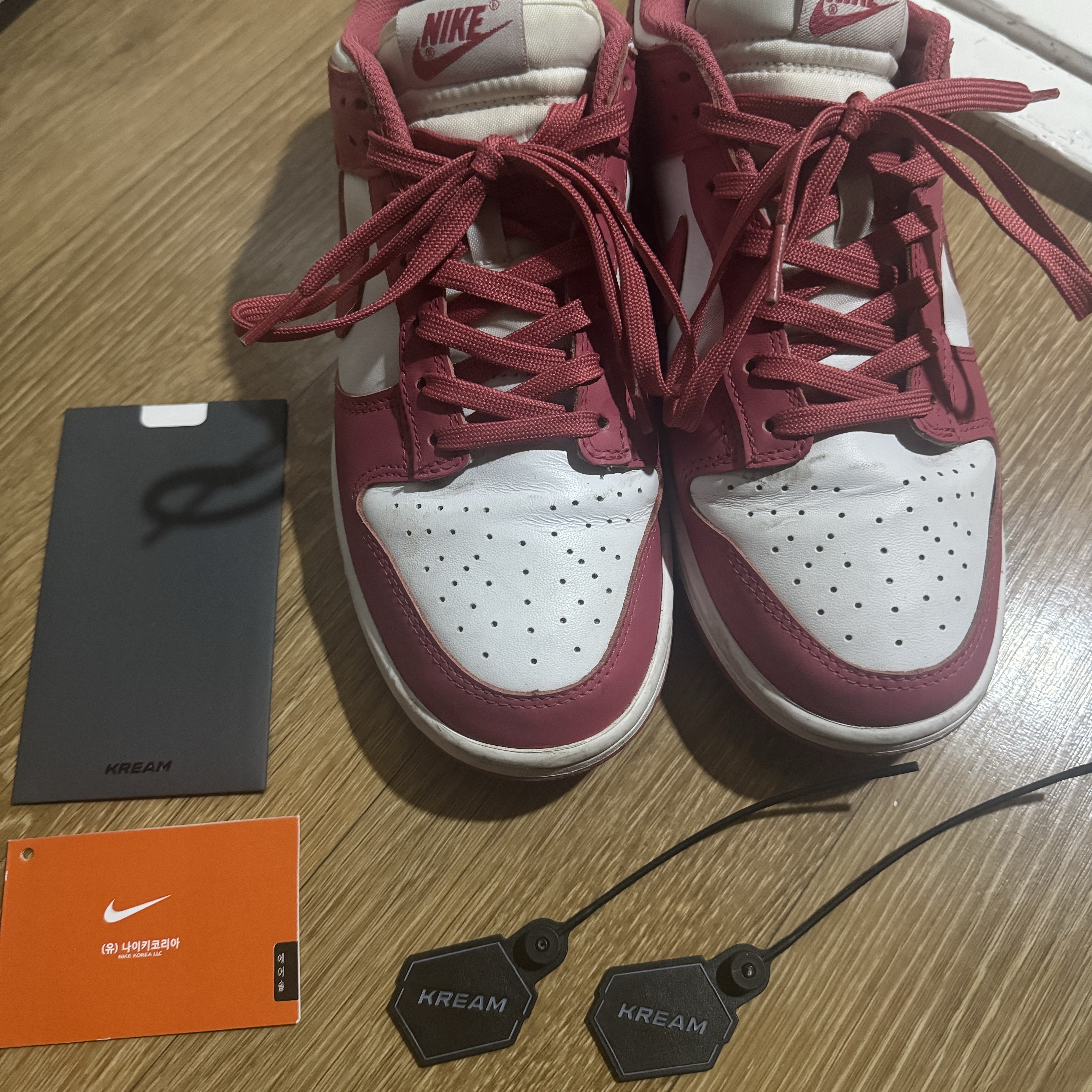 (W) Nike Dunk Low Archeo Pink 착용 스타일 - 2
