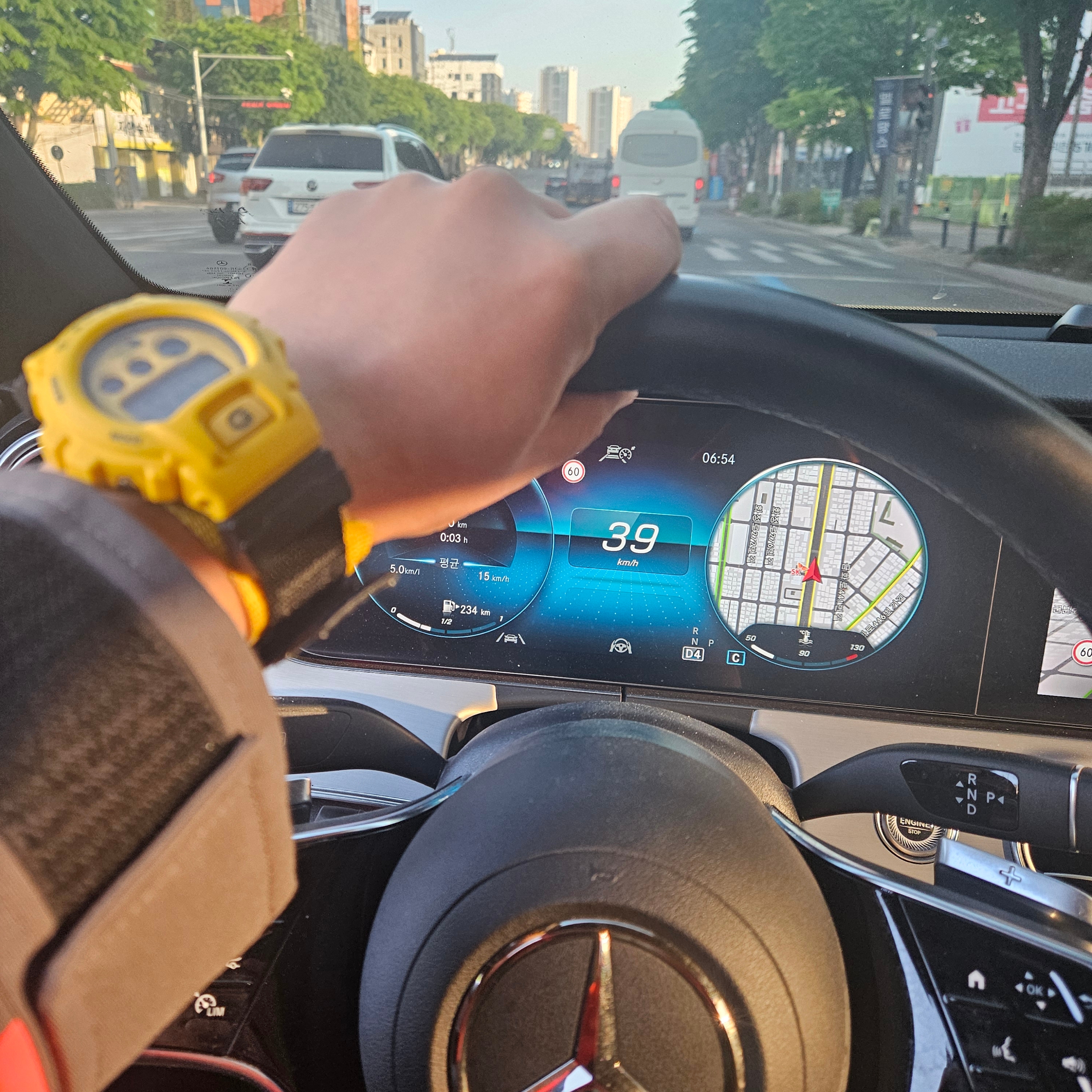 Supreme x The North Face RTG Jacket + Vest Red - 20SS, Casio G-Shock x Supreme x The North Face DW-6900 Yellow 착용 스타일