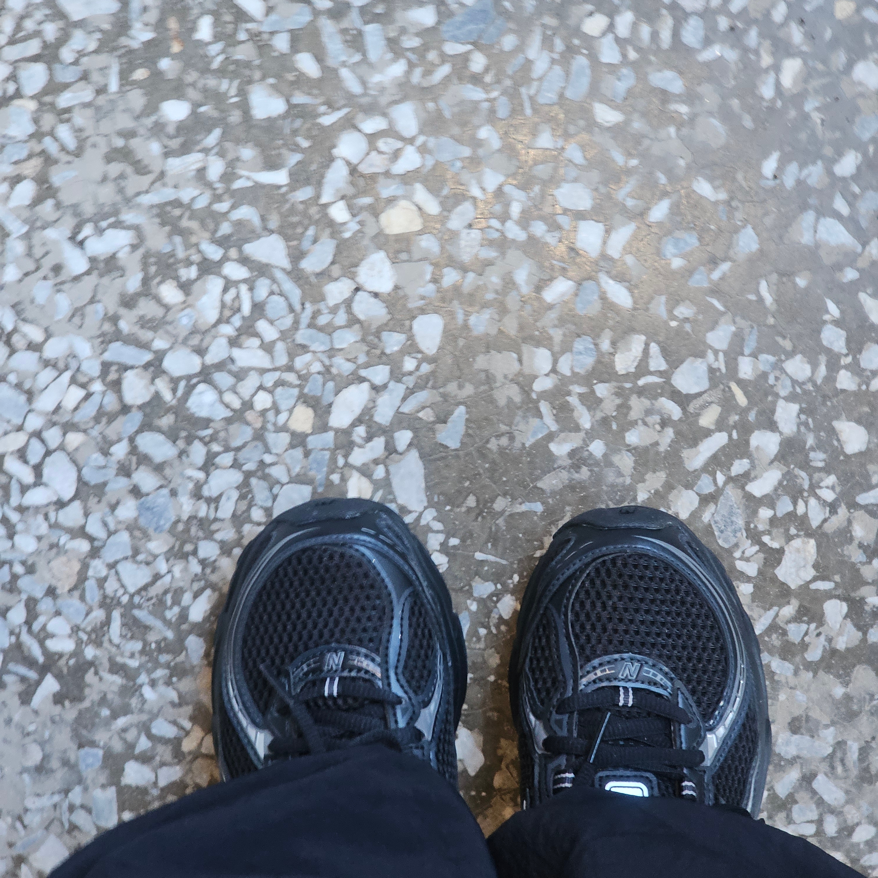 New Balance 740v2 Black Silver Metallic 착용 스타일 - 2