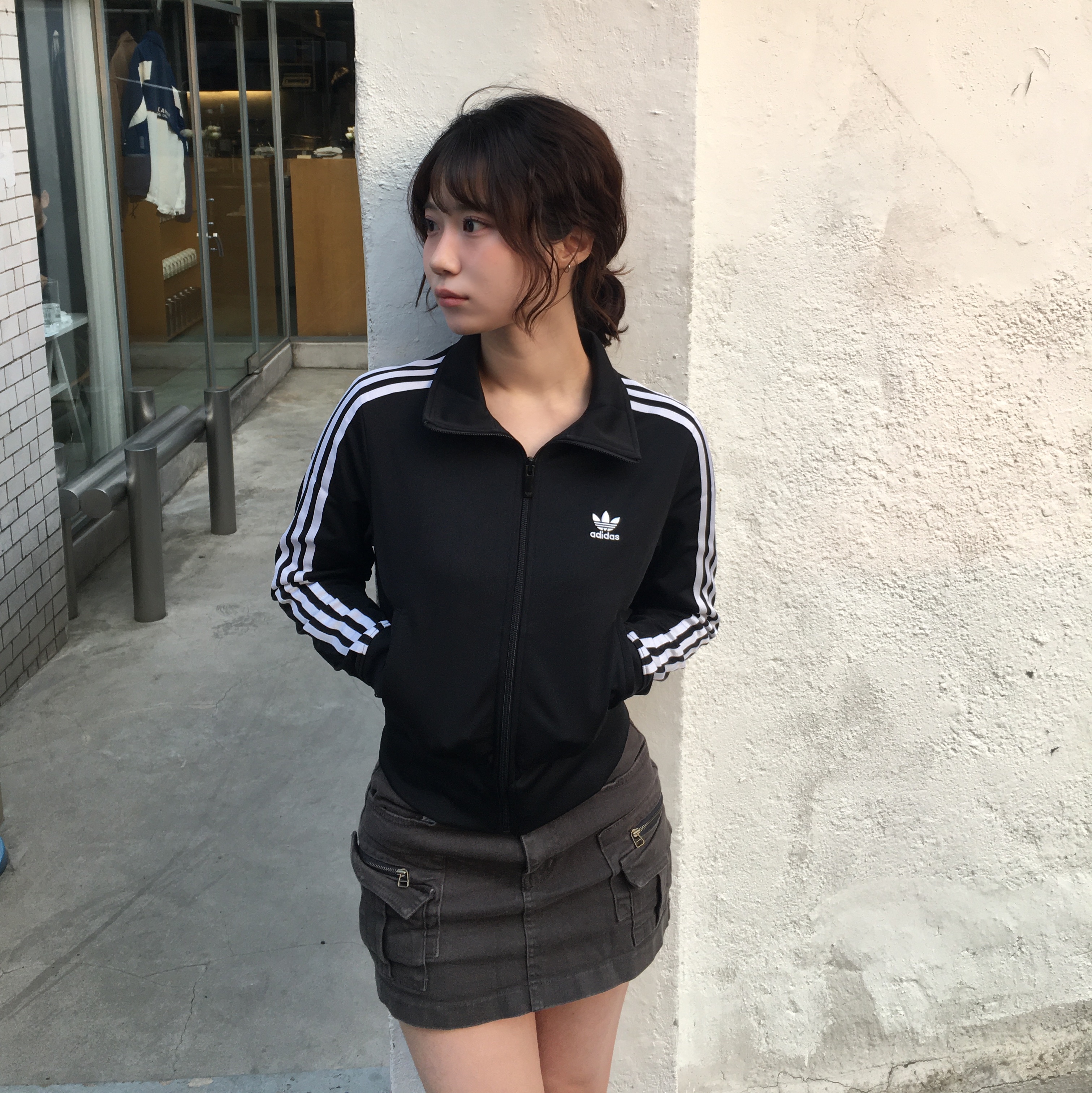 (W) Adidas Adicolor Classic Firebird Track Top Black - KR Sizing 착용 스타일