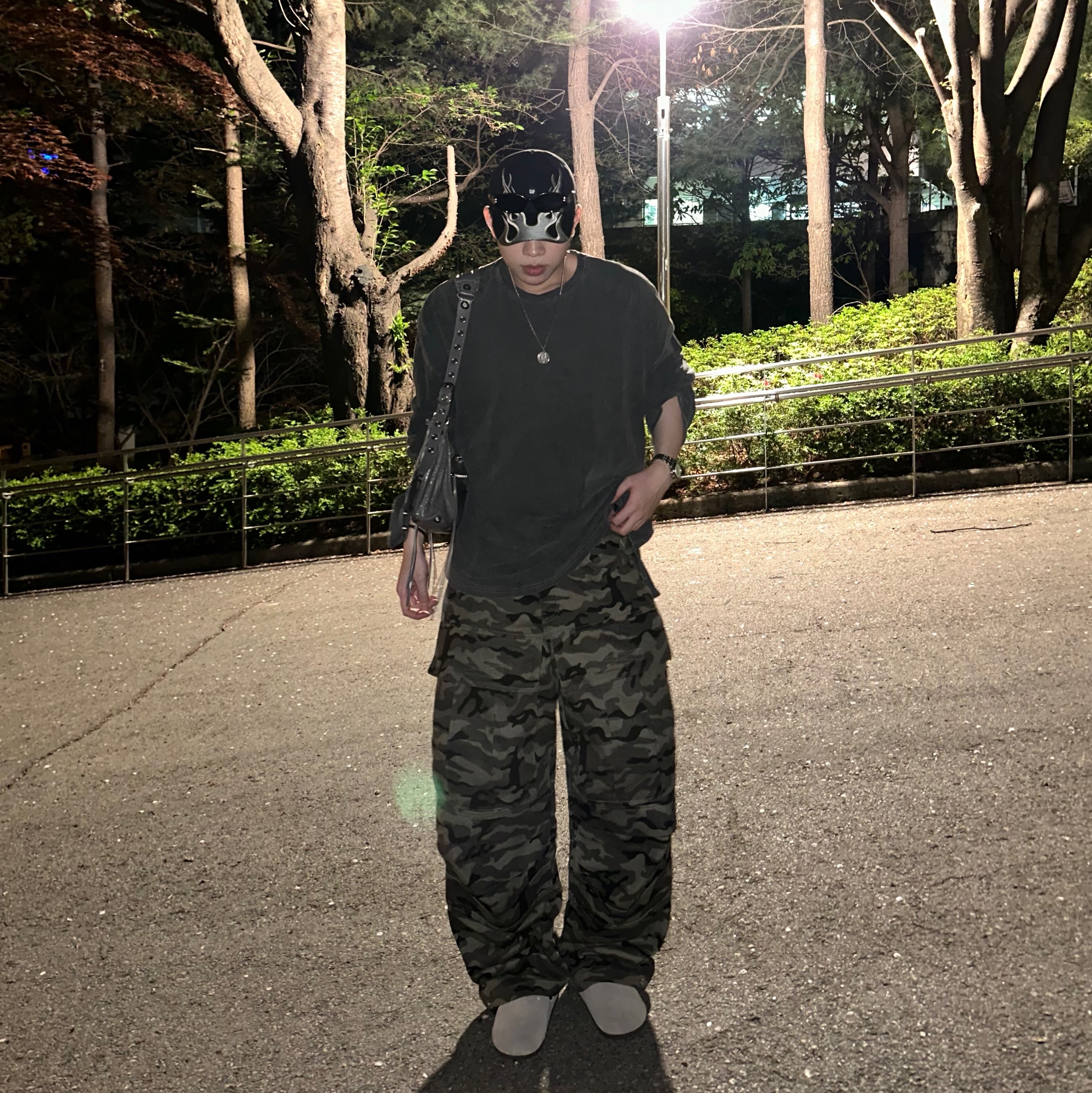Yeezy Gap Engineered By Balenciaga Flame Cap Black, Gentle Monster Ghost 01 Black 착용 스타일 - 4