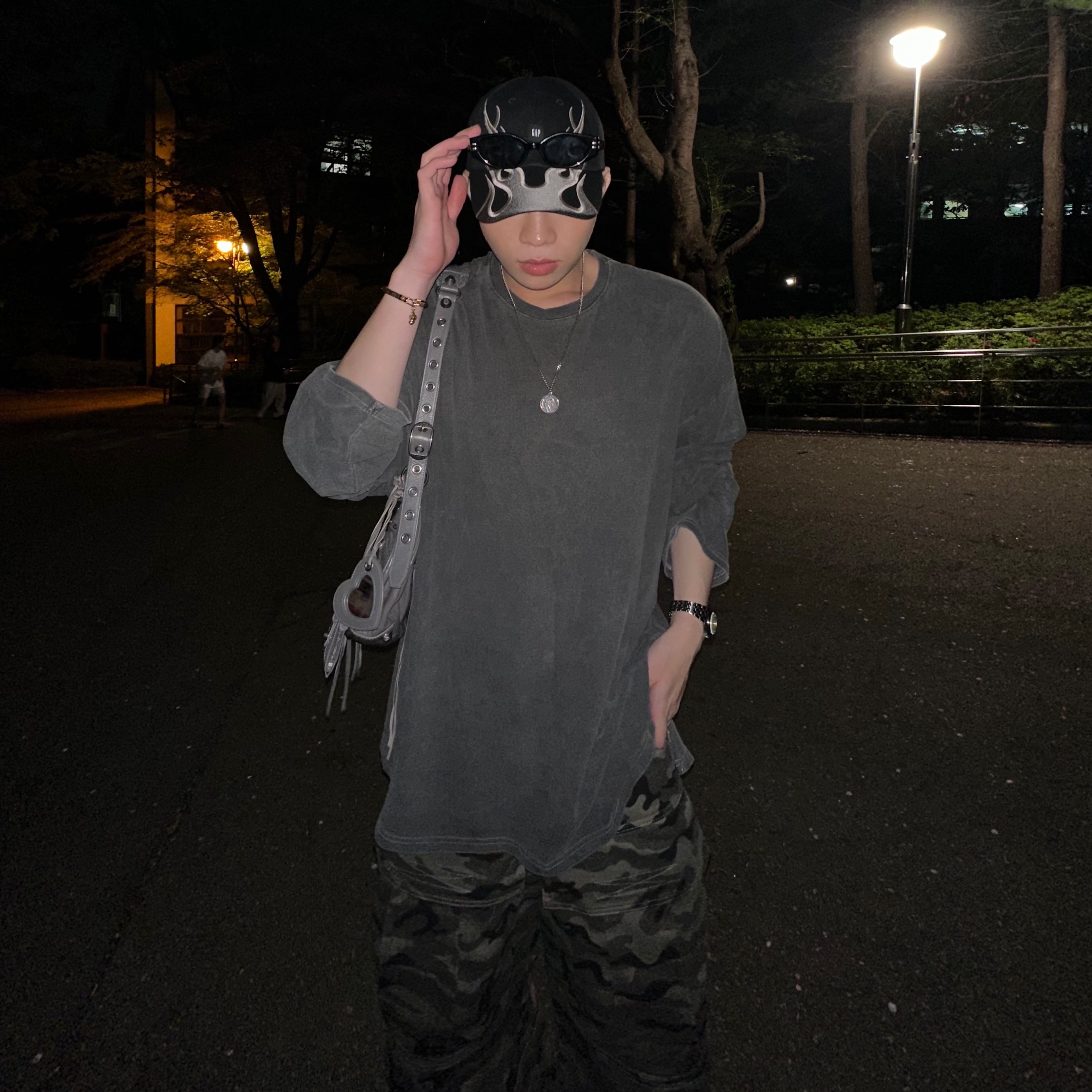 Yeezy Gap Engineered By Balenciaga Flame Cap Black, Gentle Monster Ghost 01 Black 착용 스타일 - 3