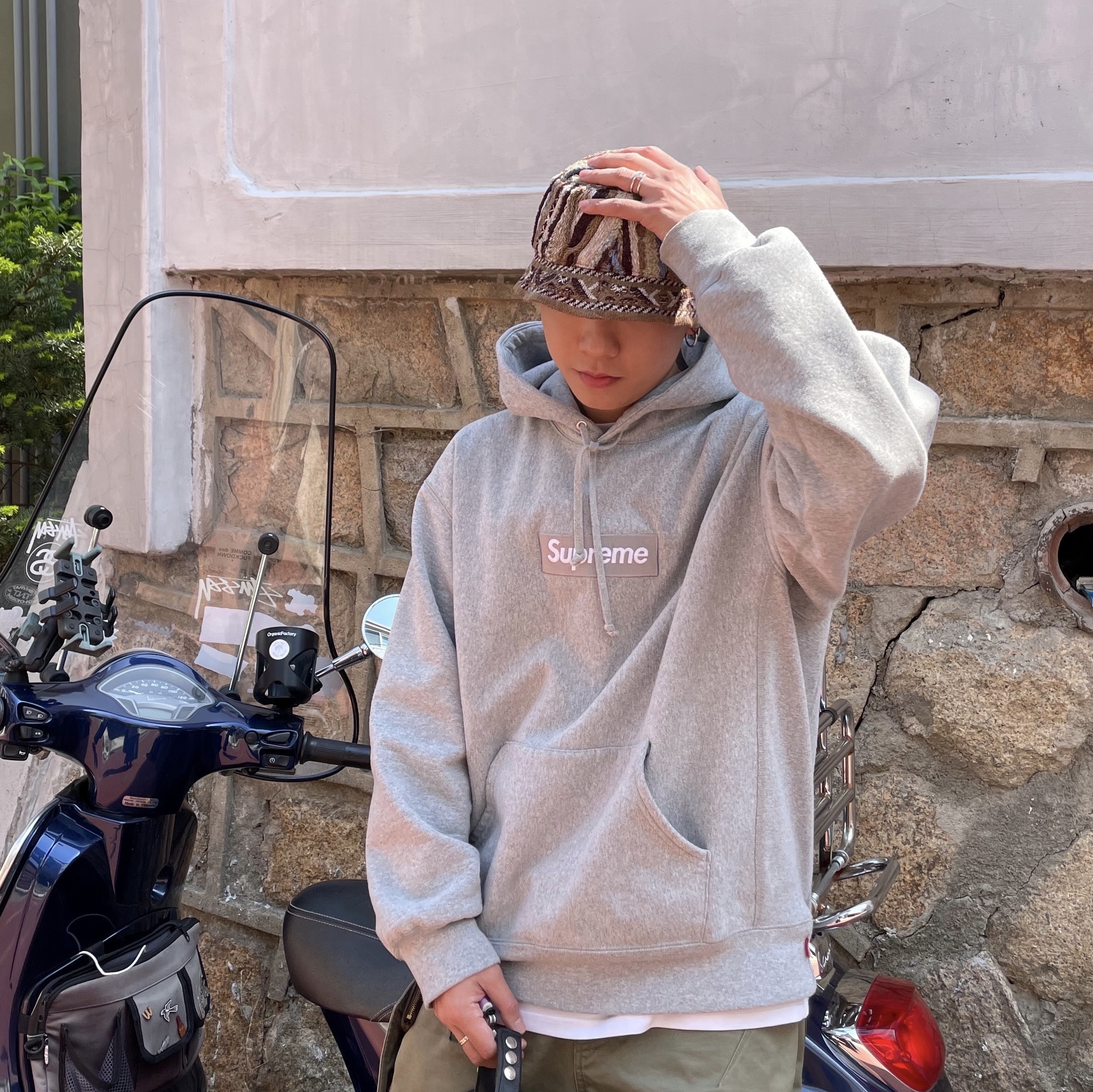 Kapital 7G Knit Gaudy Bucket Hat Gold Brown, Supreme Box Logo Hooded Sweatshirt Heather Grey - 24FW 착용 스타일 - 2