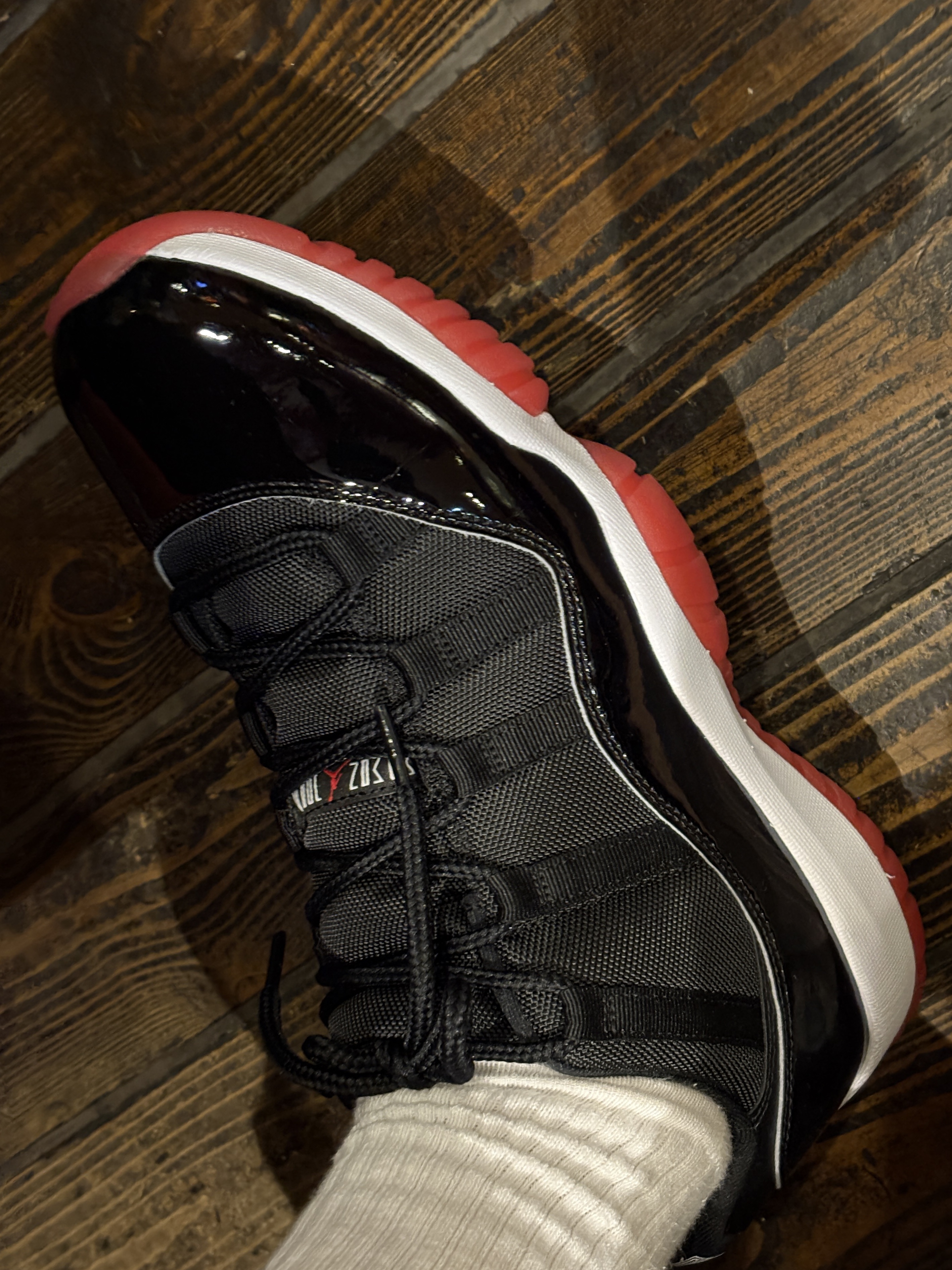 Jordan 11 Retro Low Bred 2025 착용 스타일 - 2