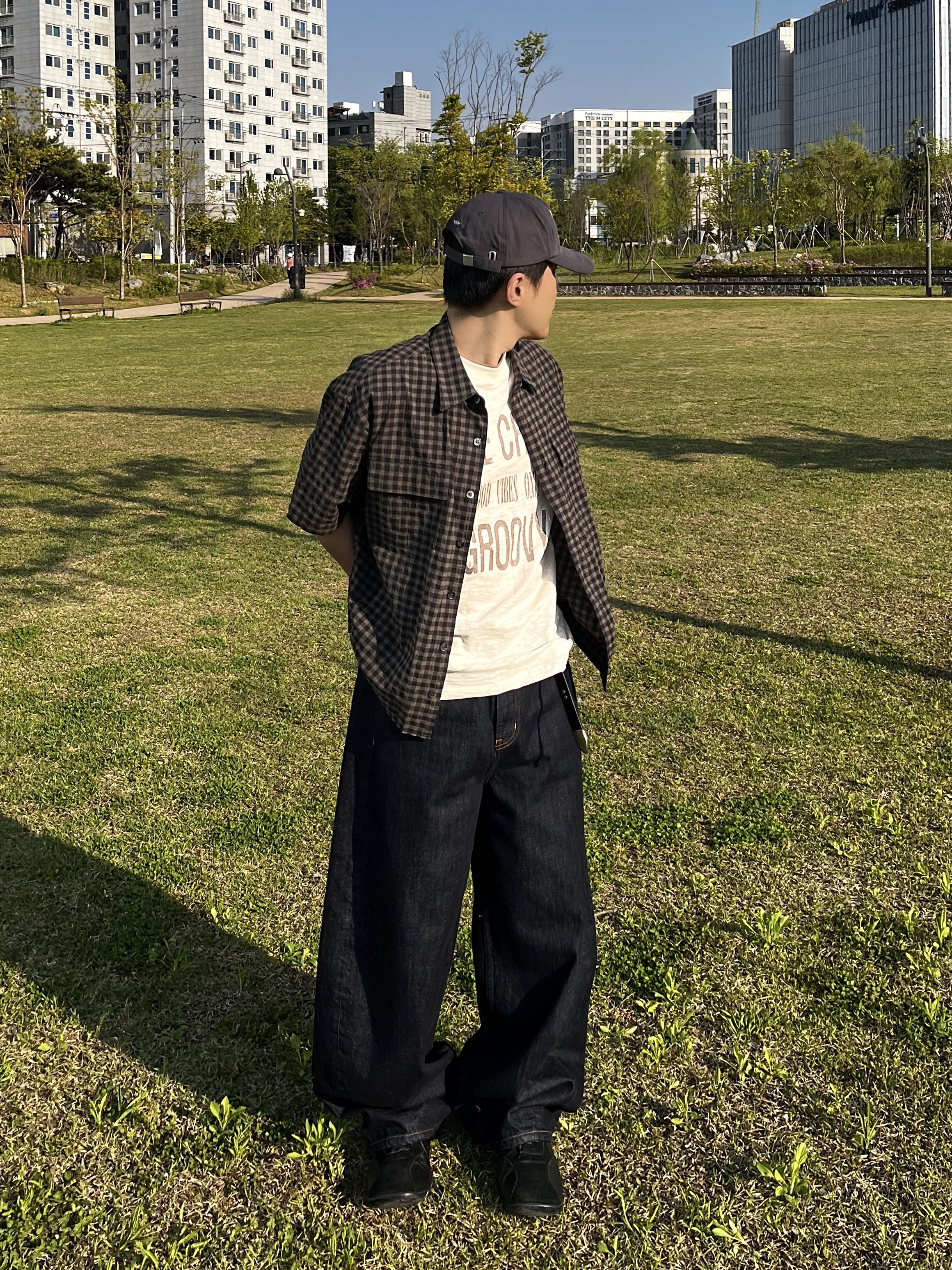 noun Wide Curved Denim Pants One Washed, Pemont Square Black 착용 스타일 - 3