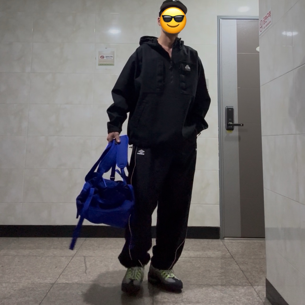 Supreme World Famous S Logo 6-Panel Black, Supreme x Nike ACG Denim Pullover Black - 22FW 착용 스타일 - 1