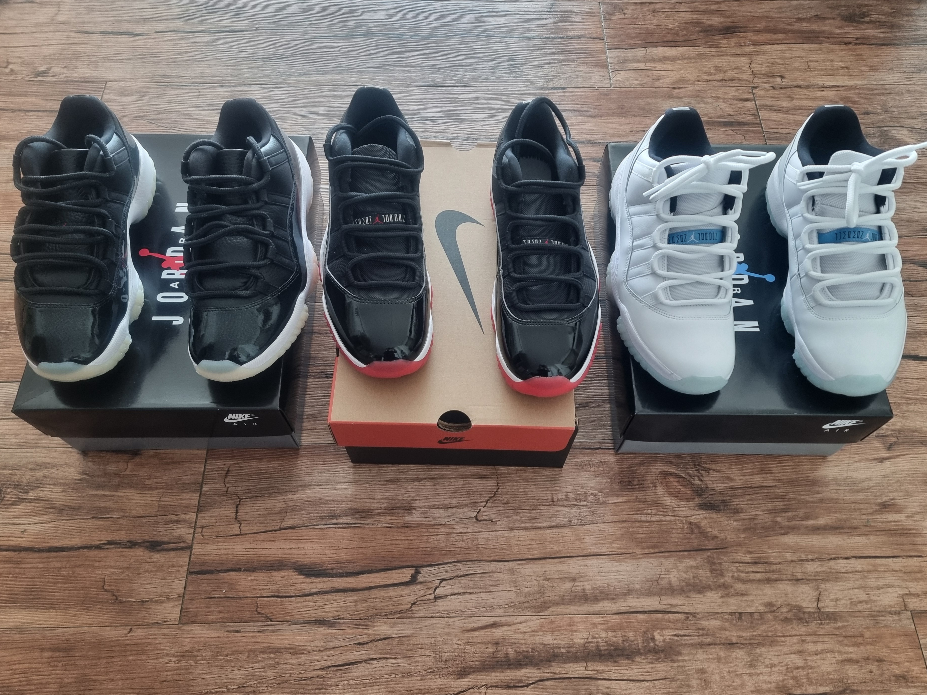 Jordan 11 Retro Low Bred 2025, Jordan 11 Retro Low Legend Blue 착용 스타일 - 1