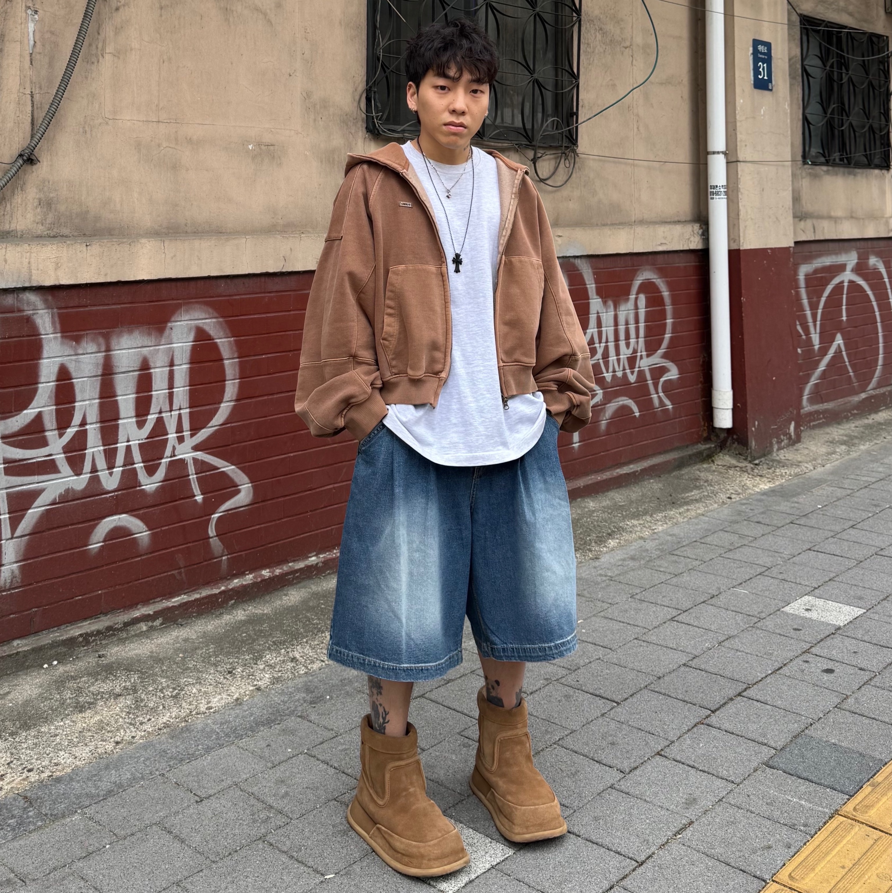 Kinchi x Non Parking N Road Boots Brown 착용 스타일 - 2