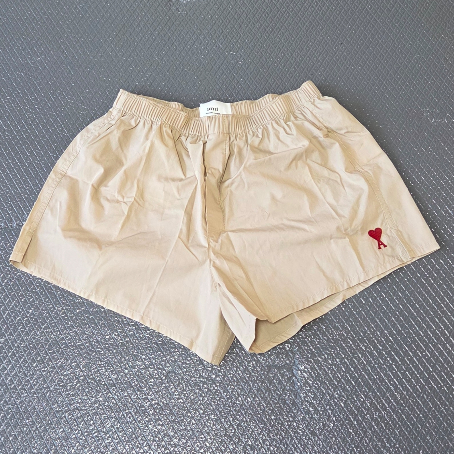 AMI de Coeur Logo Boxer Shorts Light Beige 착용 스타일 - 1