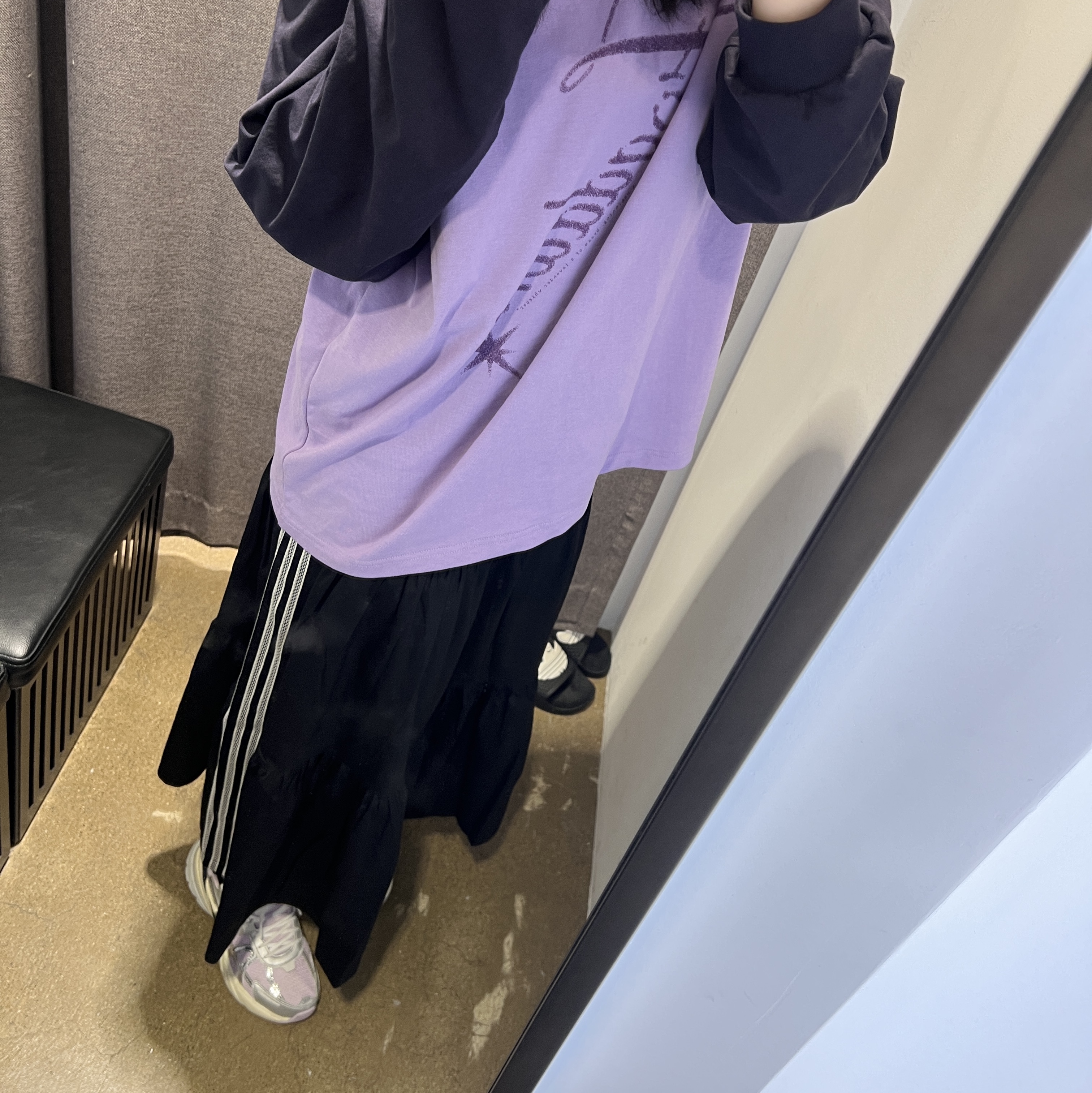 Nike V2K Run Metallic Silver White, (W) Adidas Originals Summer Glow Skirt Black - KR Sizing 착용 스타일