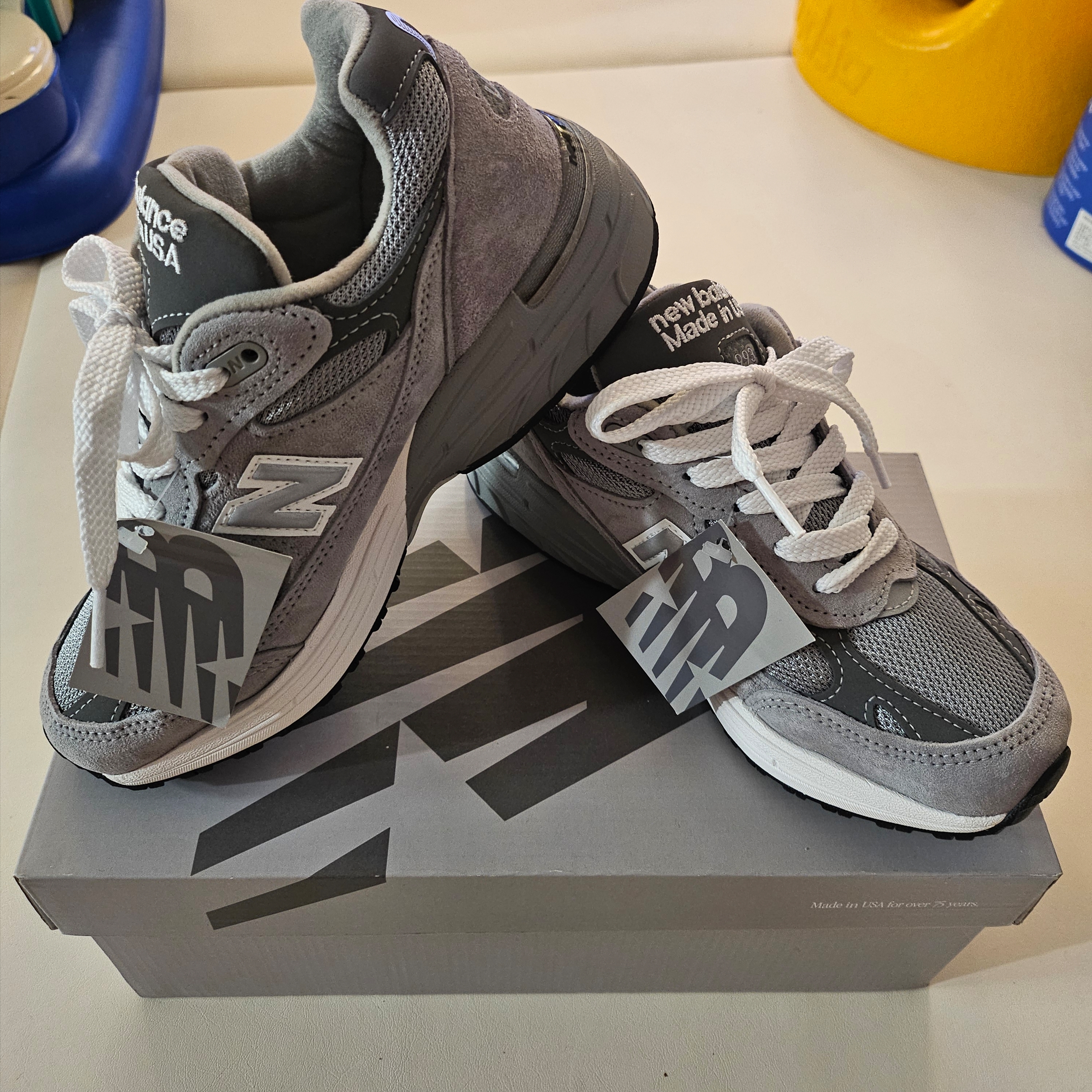 (W) New Balance 993 Made in USA Grey - B Standard 착용 스타일