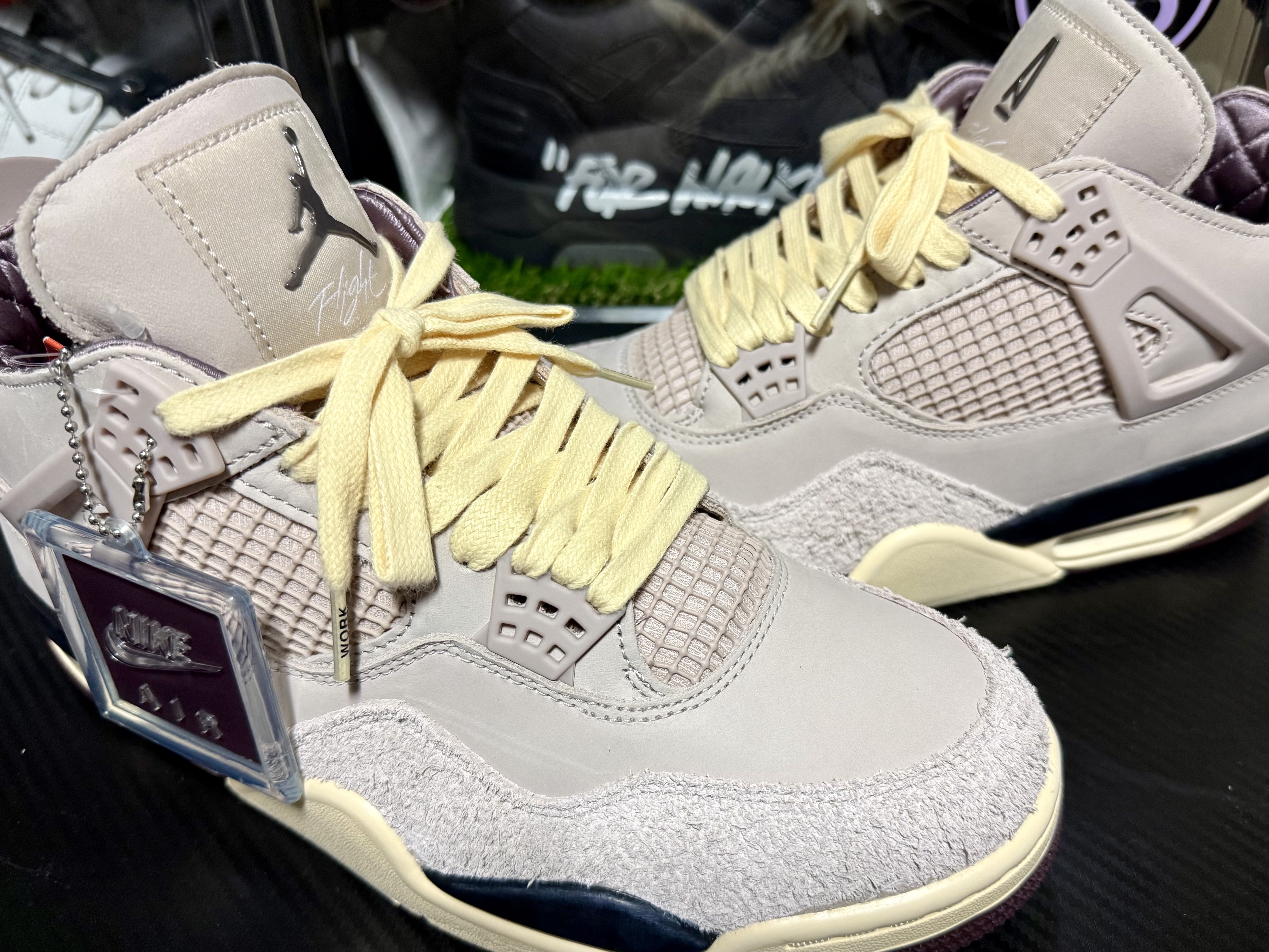 (W) Jordan 4 x A Ma Maniere Retro OG SP W.Y.W.S. 착용 스타일 - 2