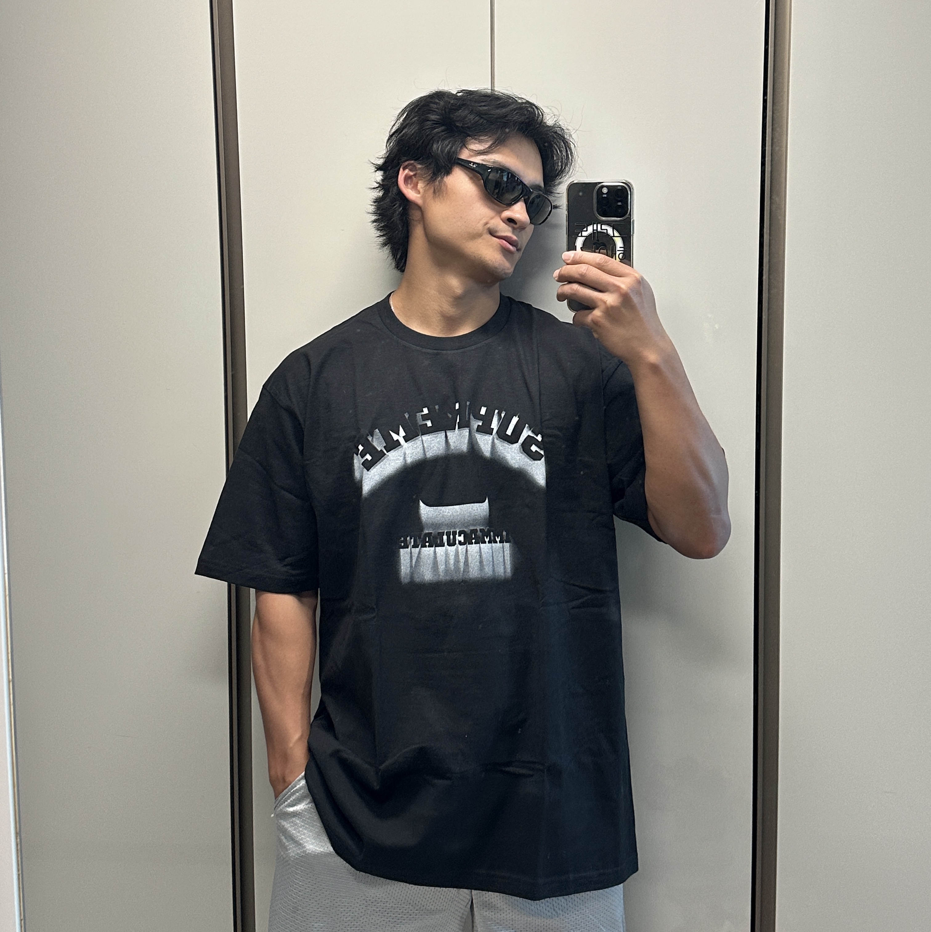 Supreme Shadow T-Shirt Black - 24SS, Ray-Ban DADDY-O II Polished Black Frame Green Classic G-15 Lenses 착용 스타일