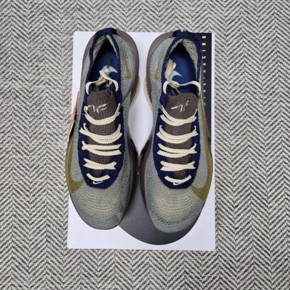 Nike Air Zoom Alphafly Next% 3 PRM Light Army Ironstone 착용 스타일
