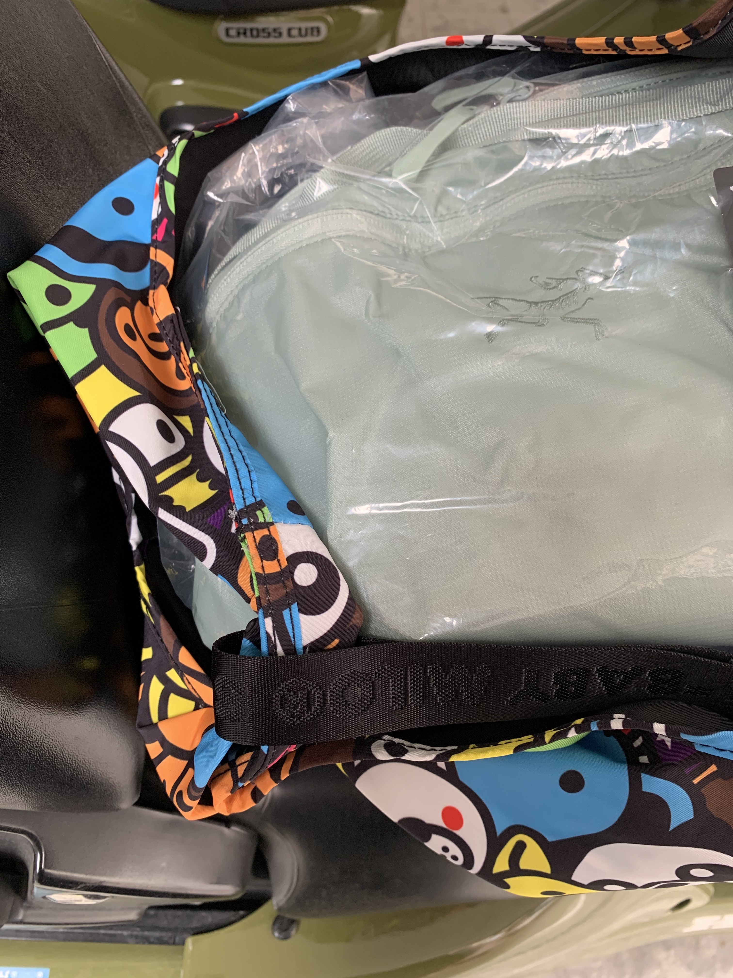 Arc'teryx Heliad 15 Backpack Stone Green 착용 스타일