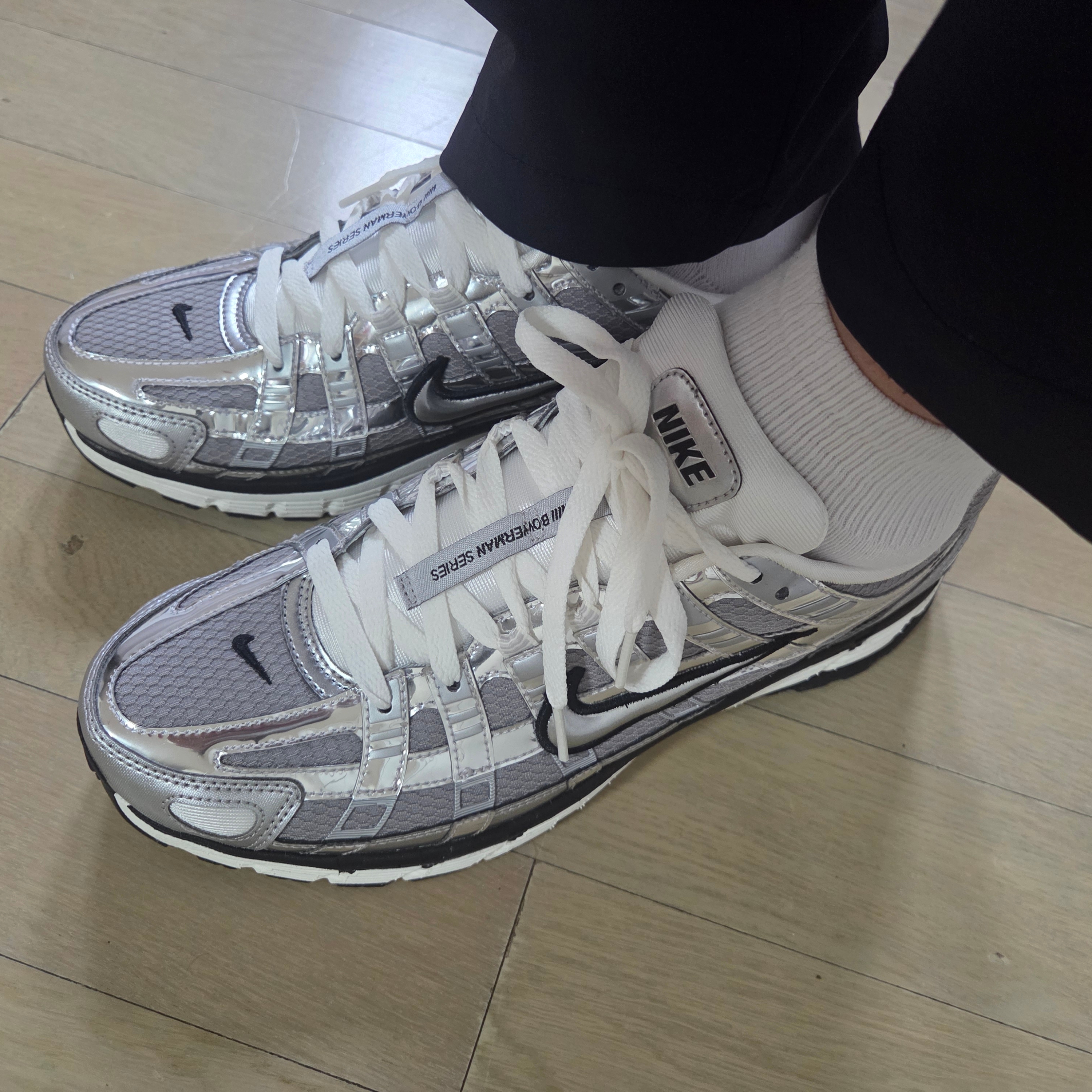 Nike P-6000 Metallic Silver 착용 스타일