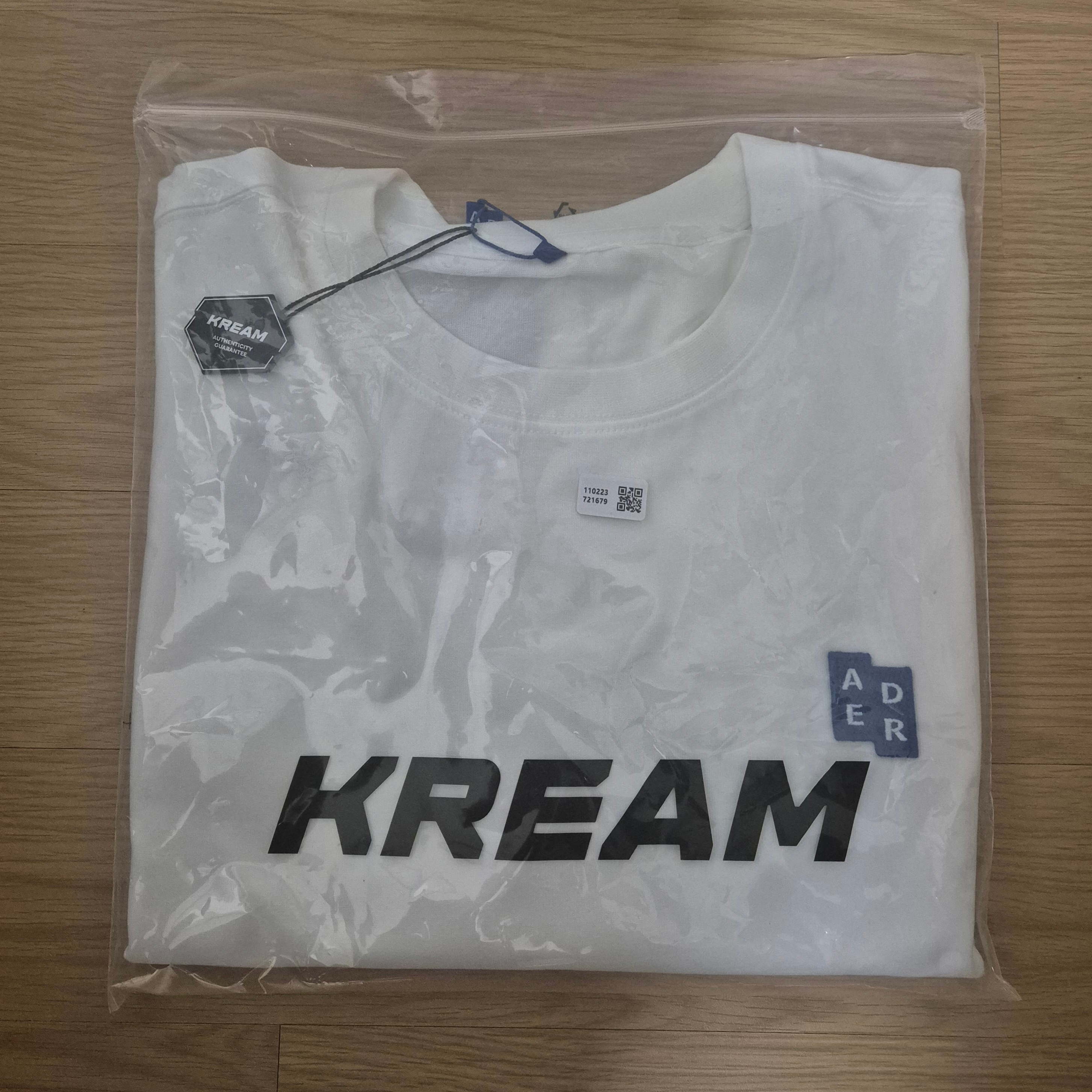 Ader Error Sig; TRS/BL Tag T-Shirt 01 Off White 착용 스타일 - 1