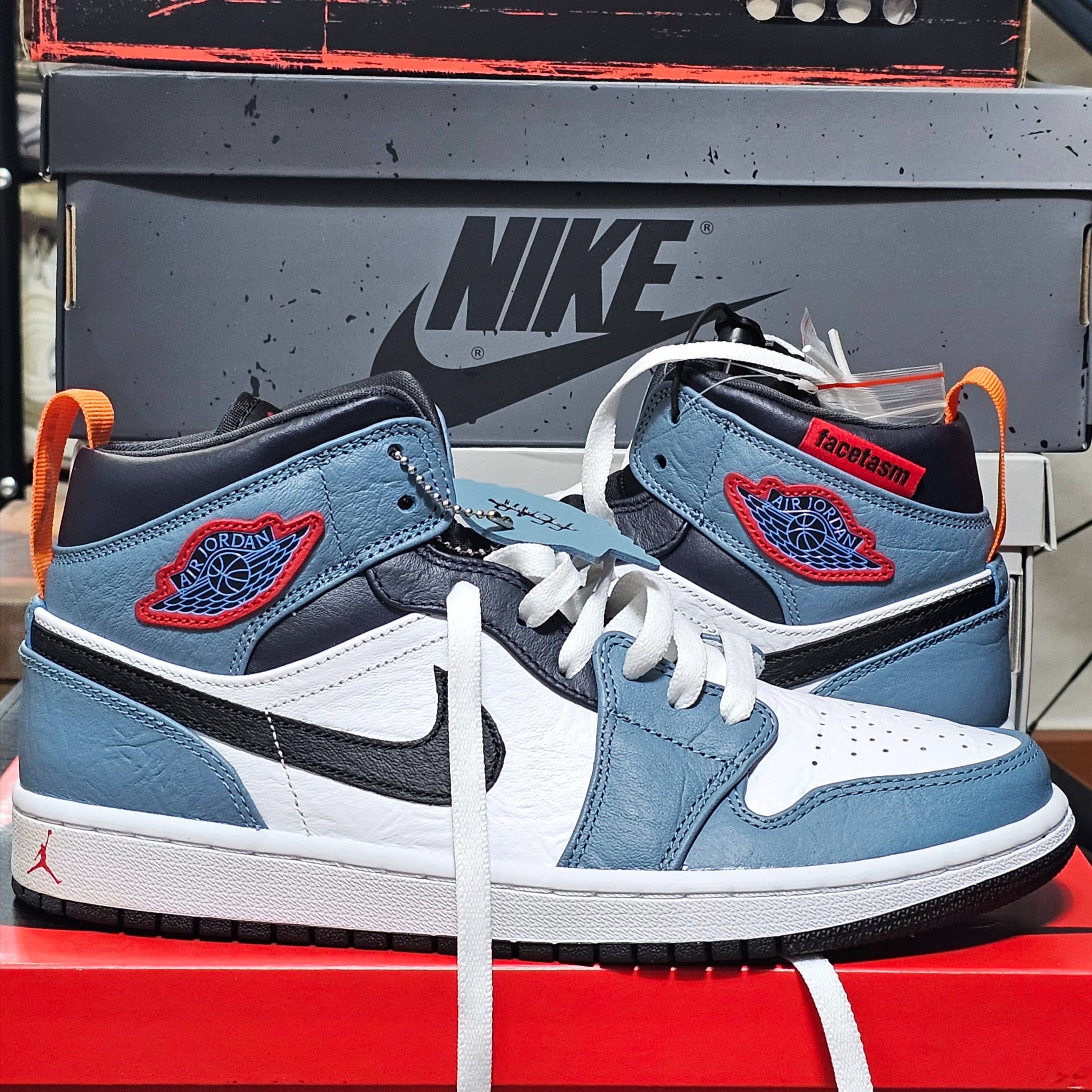 Jordan 1 x Facetasm Mid SE Fearless 착용 스타일