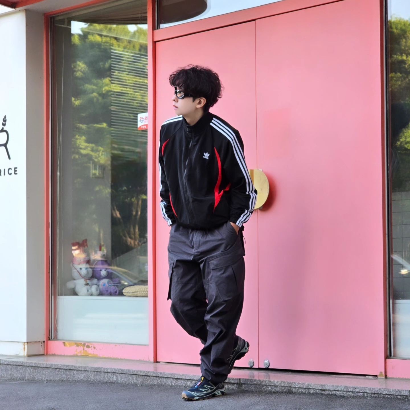 Adidas Archive Track Top Black - KR Sizing, Salomon XT-6 GTX Carbon Bering Sea 착용 스타일 - 1