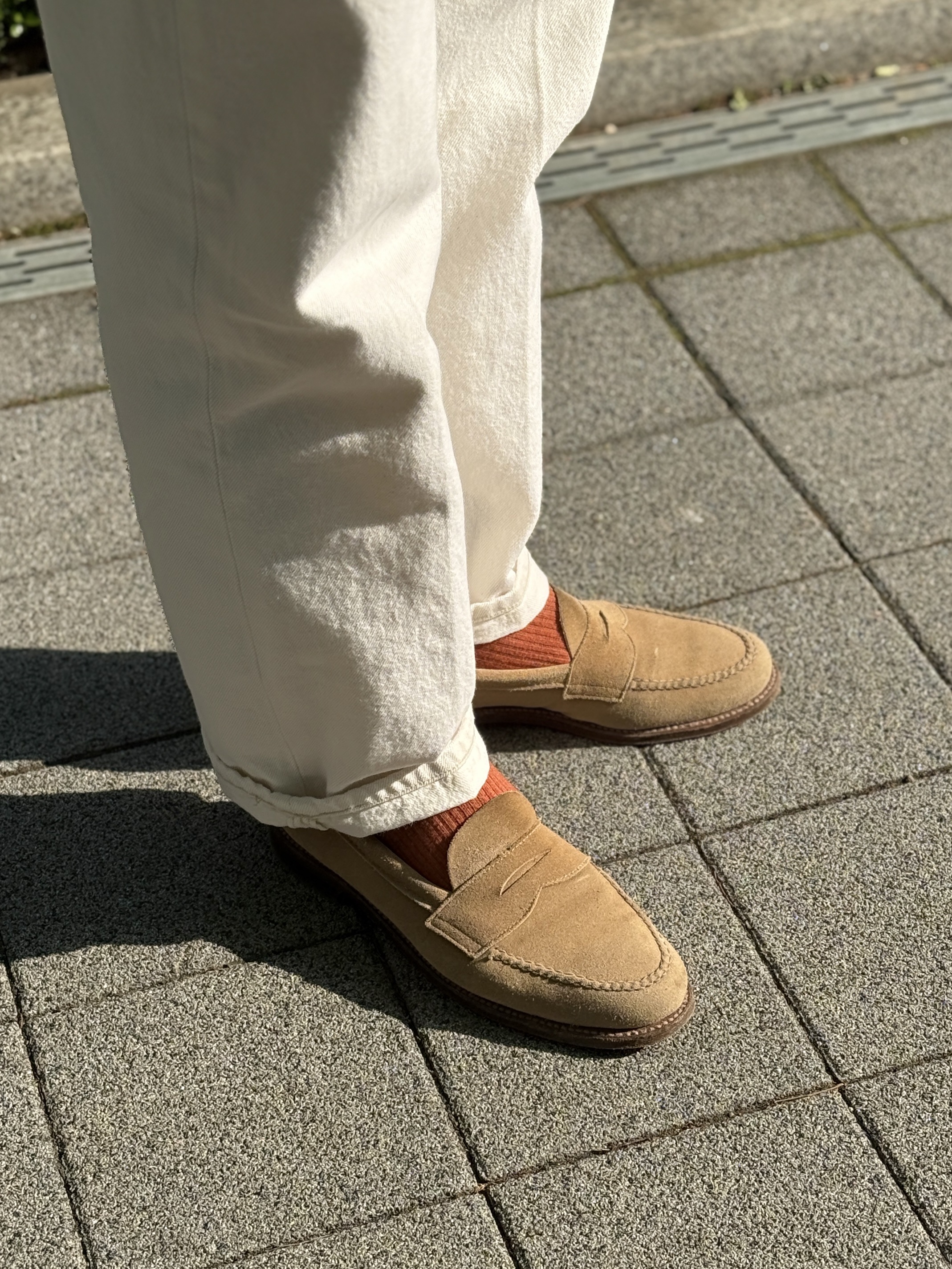 Acne Studios Kev Face Garment Dyed V-Neck Cardigan Jade Green, Alden 6244 Suede Unlined Penny Loafer Tan - D 착용 스타일 - 5