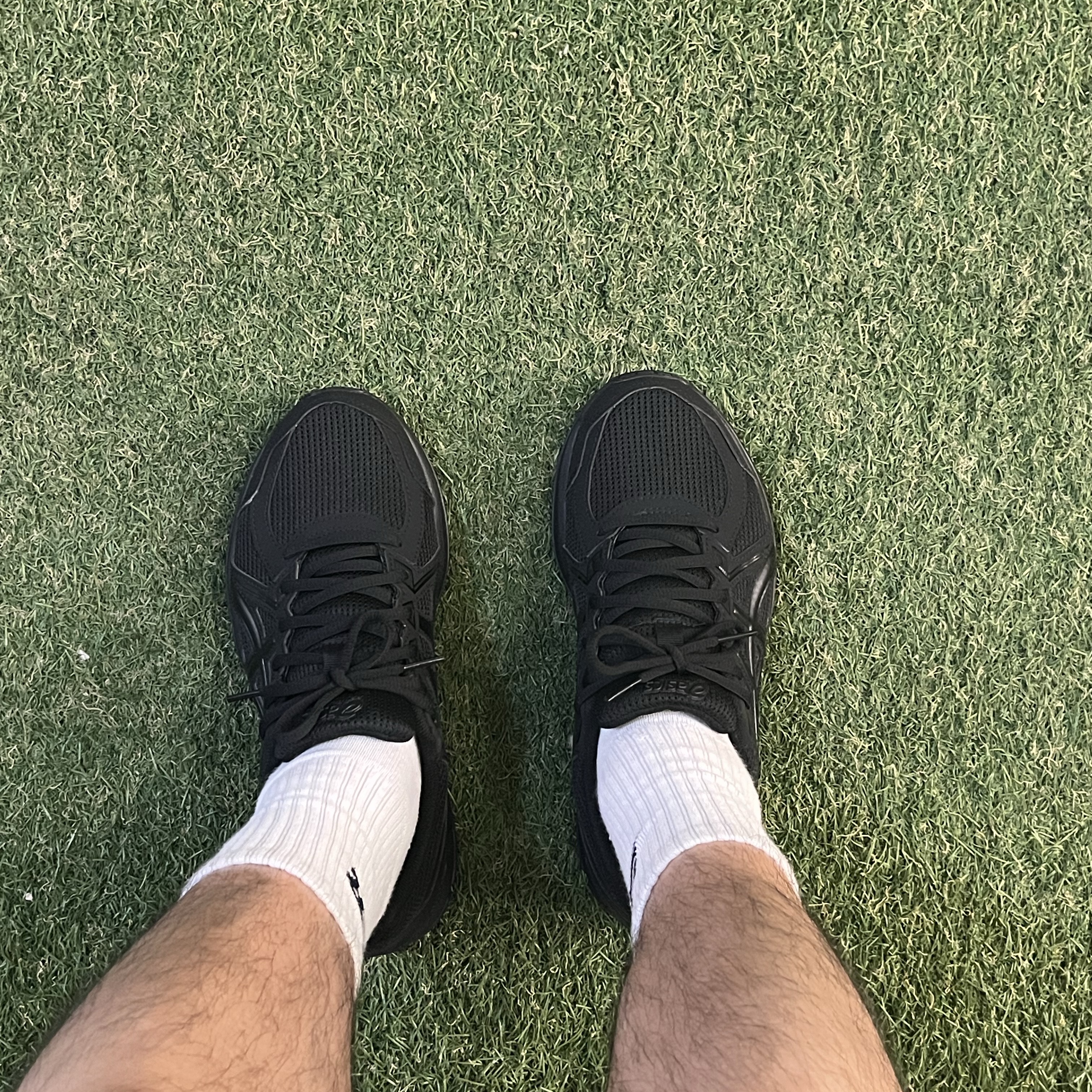 Asics Jog 100 2 Black - 4E Extra Wide 착용 스타일