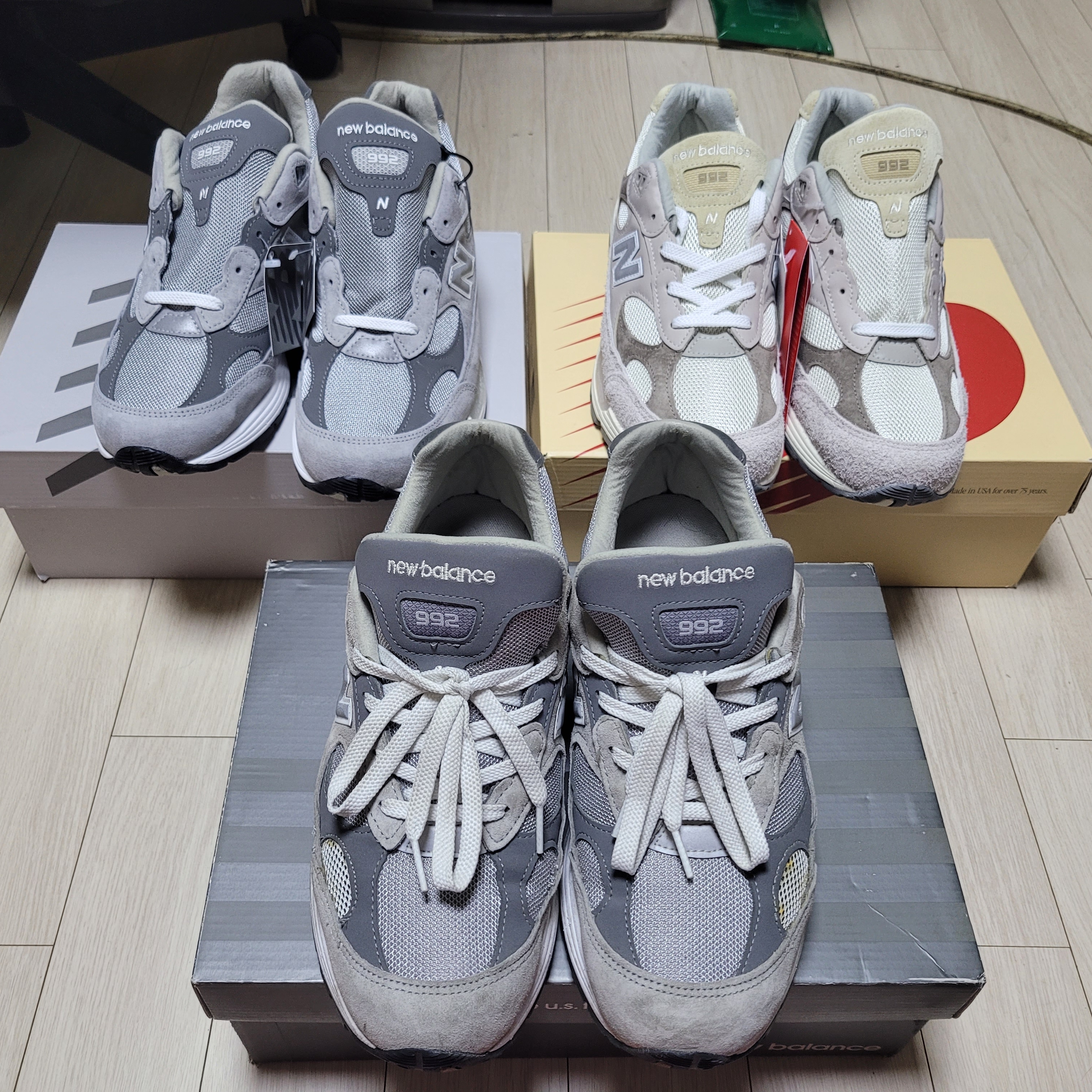 New Balance 992 Made in USA Grey - D Standard, New Balance 992 Made in USA Core Grey Silver Metallic 착용 스타일 - 1
