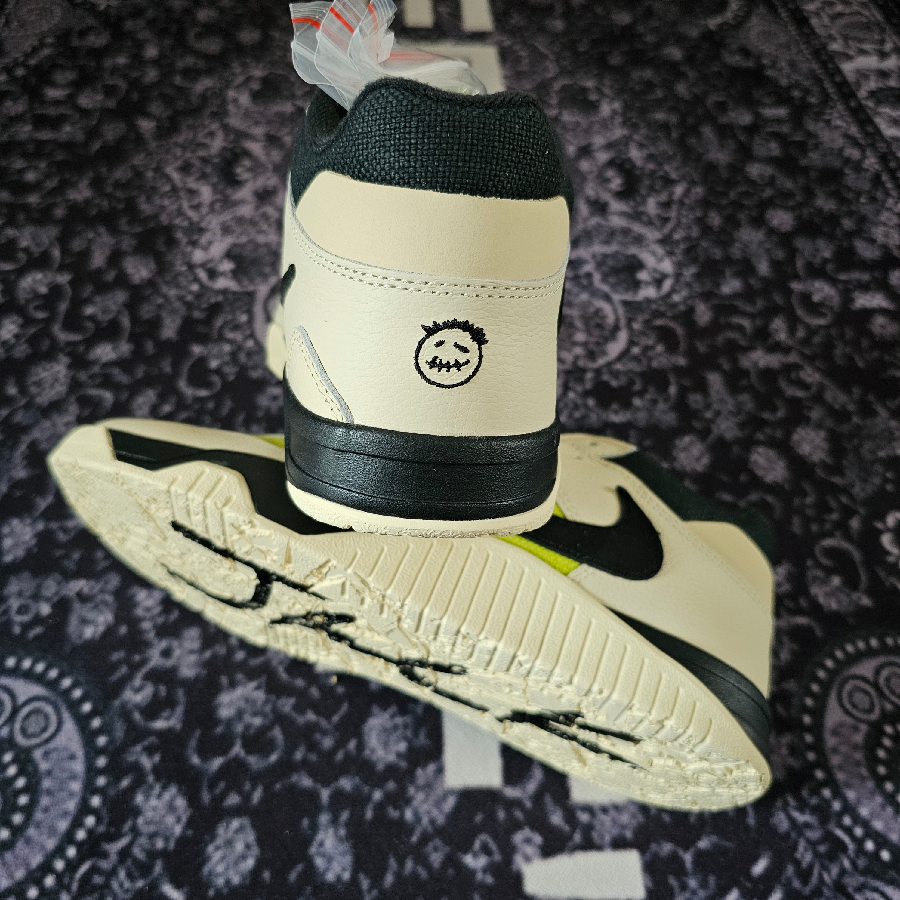 Jordan x Travis Scott Jumpman Jack TR Bright Cactus 착용 스타일 - 2