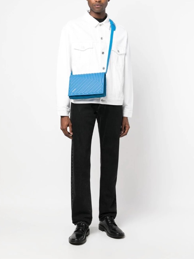 Balenciaga Car Flap Bag with Strap Blue 착용 스타일