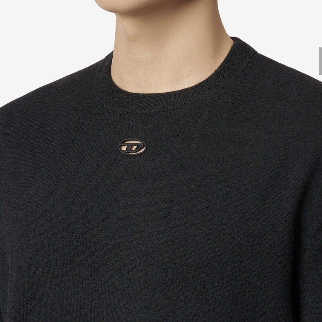 Diesel Wool and Cashmere Jumper Black 착용 스타일