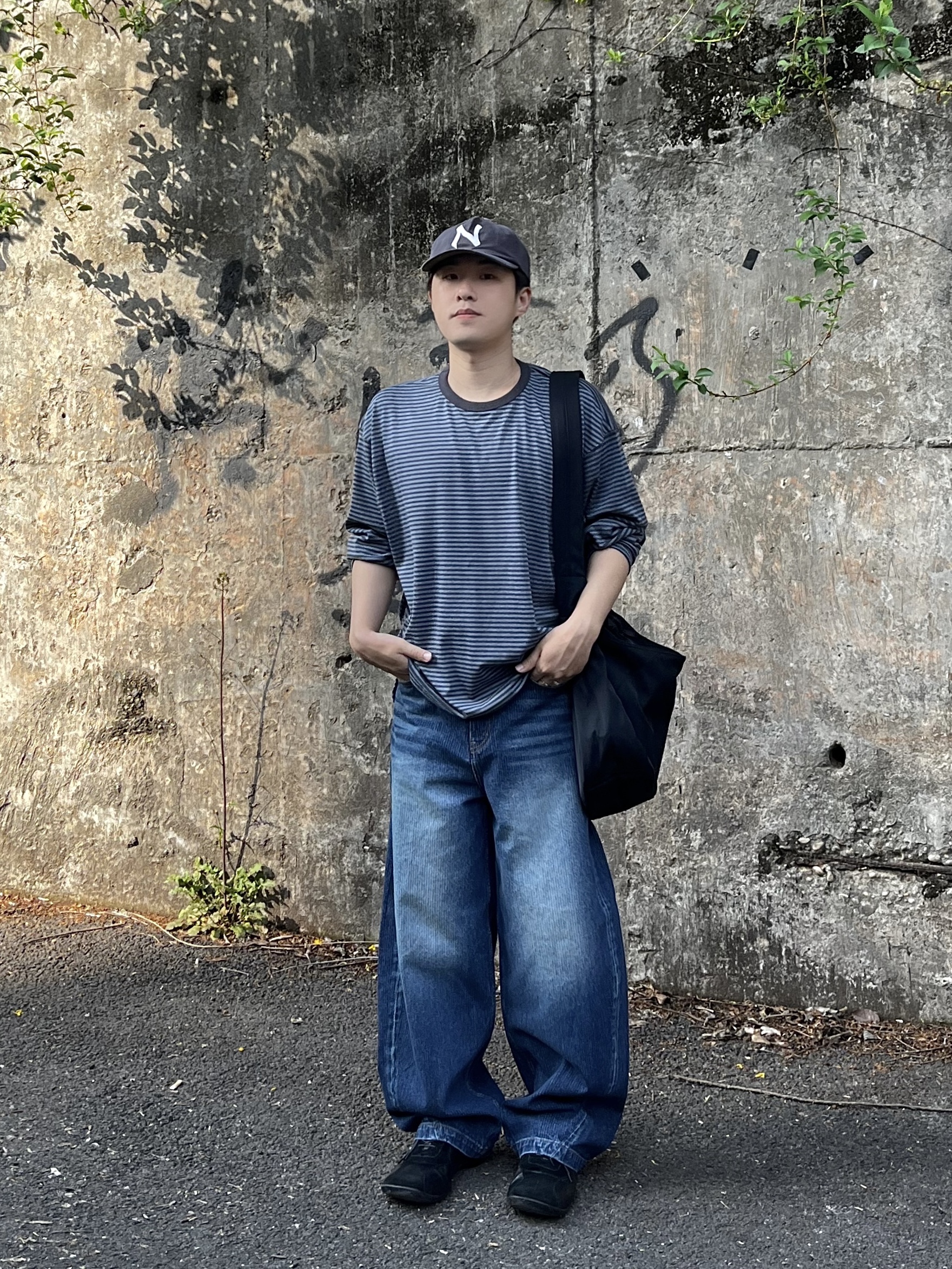 Pemont Square Black, Ballute Dusty Stripe LS T-Shirt Grey Charcoal 착용 스타일 - 3