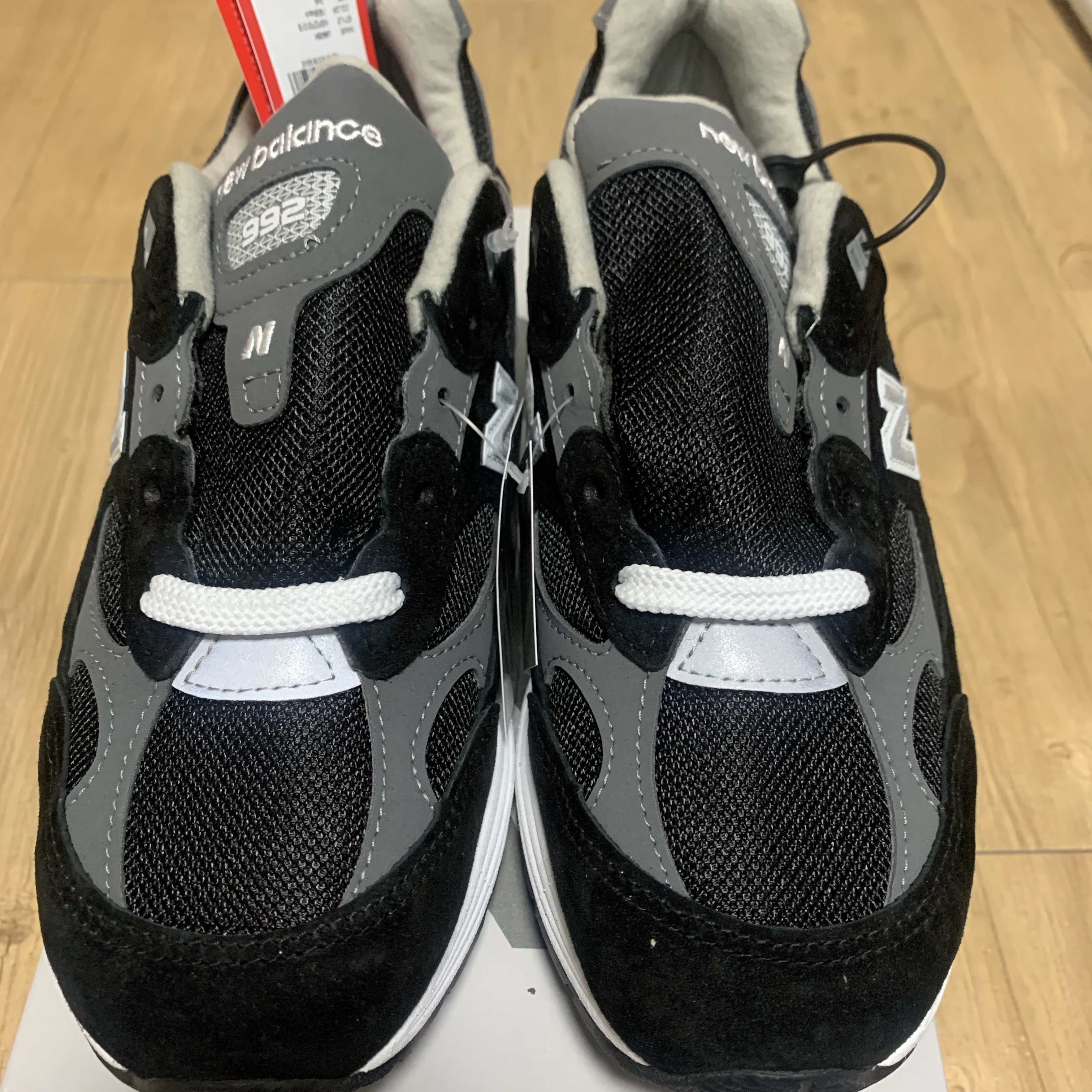 New Balance 992 Made in USA Core Black Grey 착용 스타일