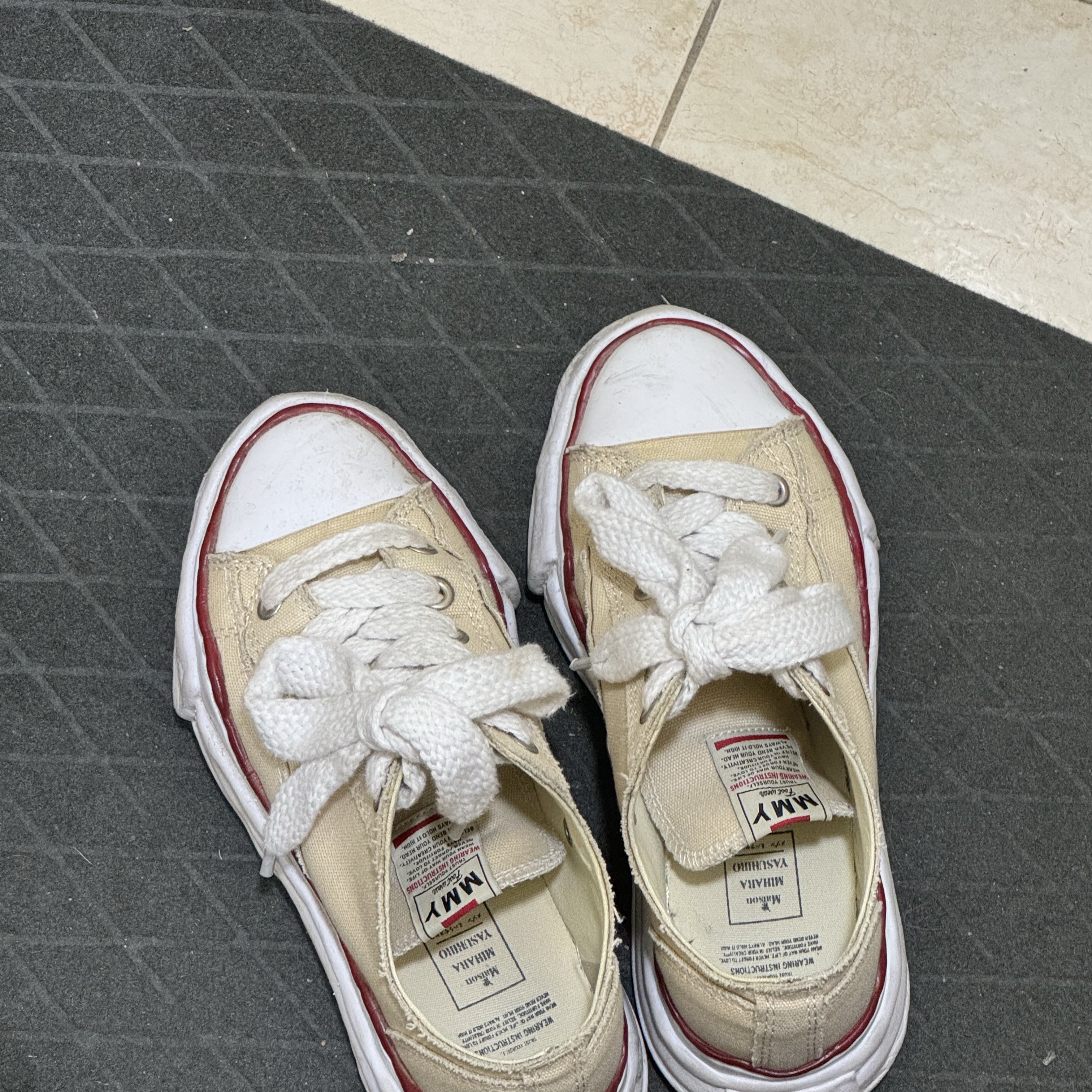 Maison Mihara Yasuhiro Peterson OG Sole Canvas Low-top Sneakers Natural 착용 스타일