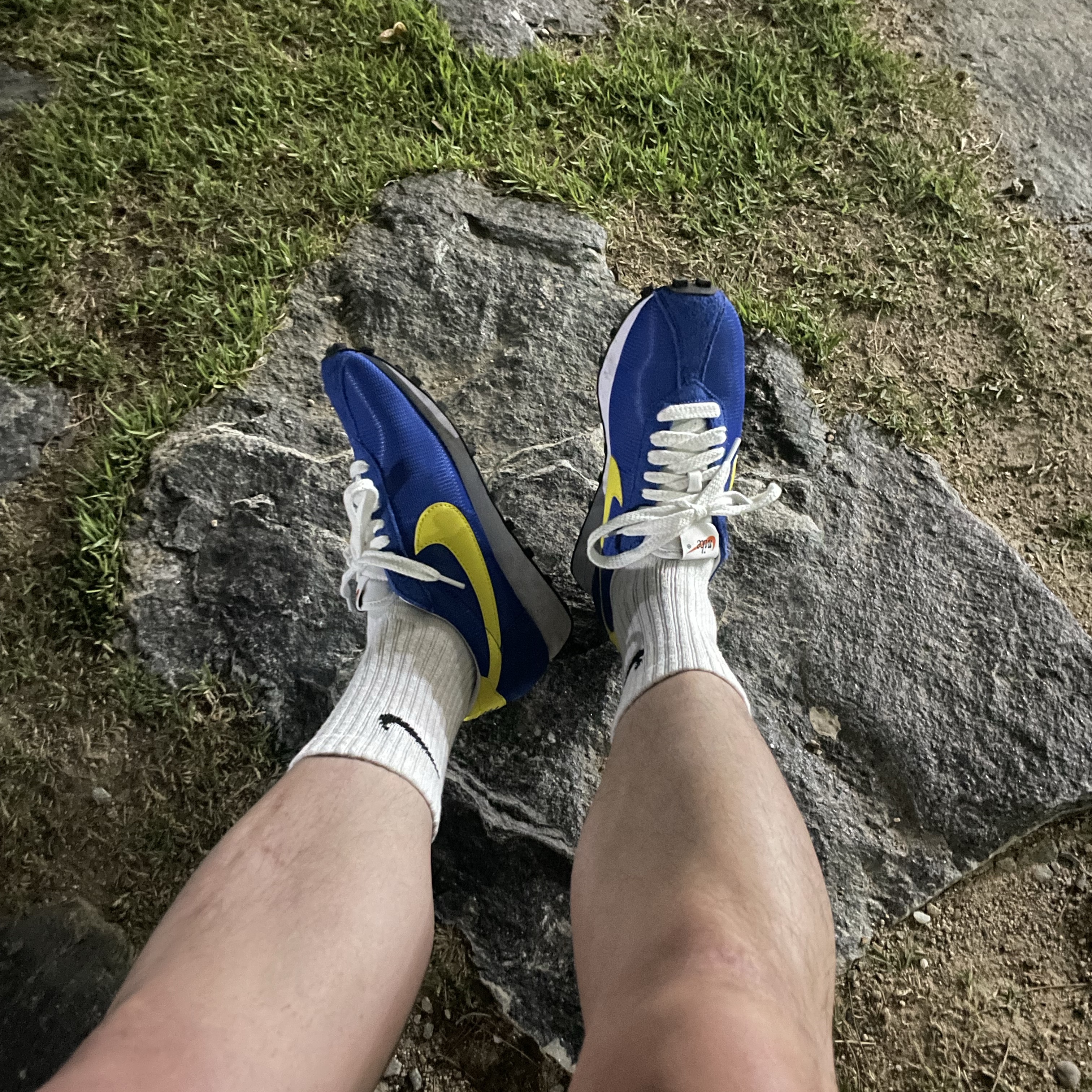 Nike LD-1000 SP Game Royal and Opti Yellow 착용 스타일
