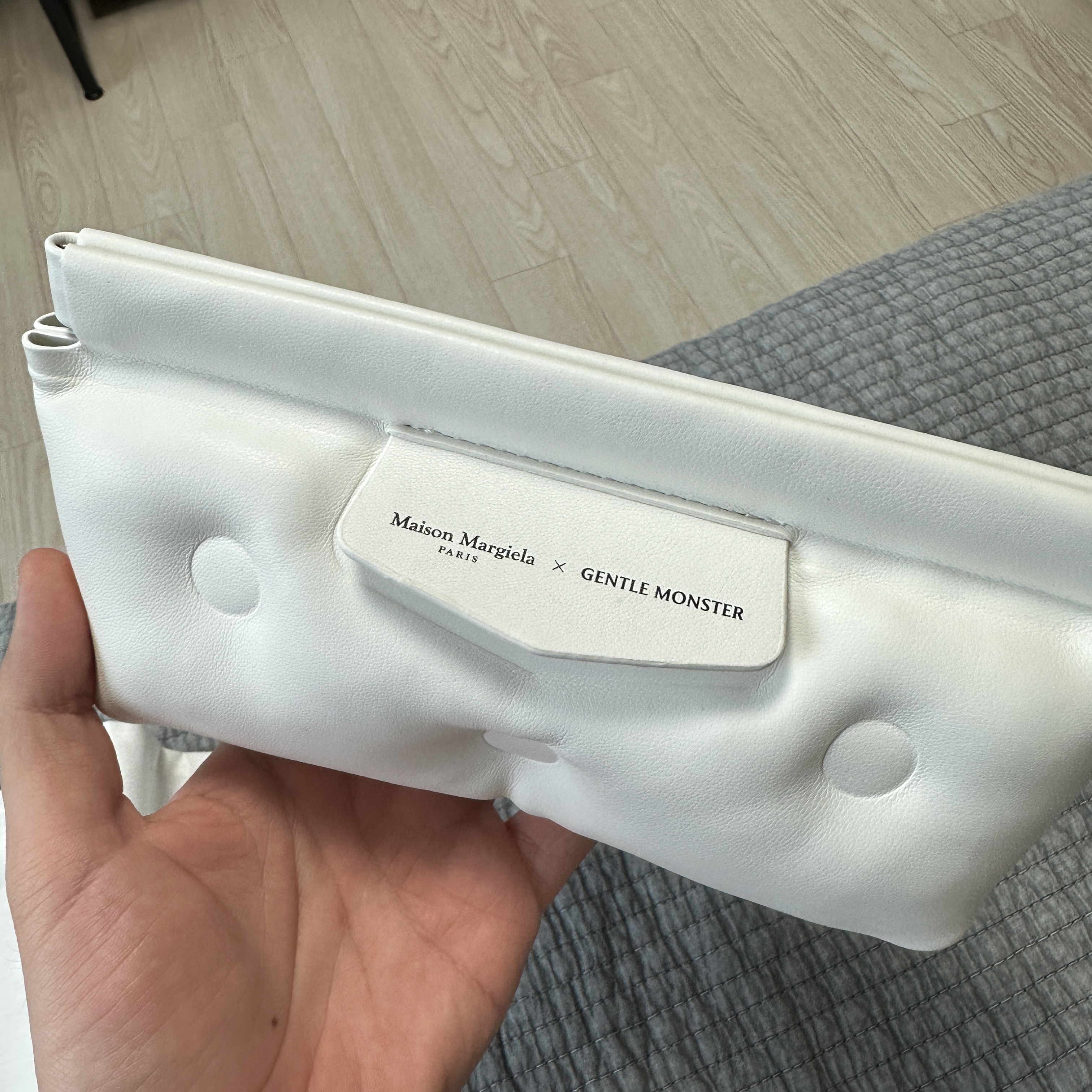 Gentle Monster x Maison Margiela MM212 Black Brown 착용 스타일 - 2