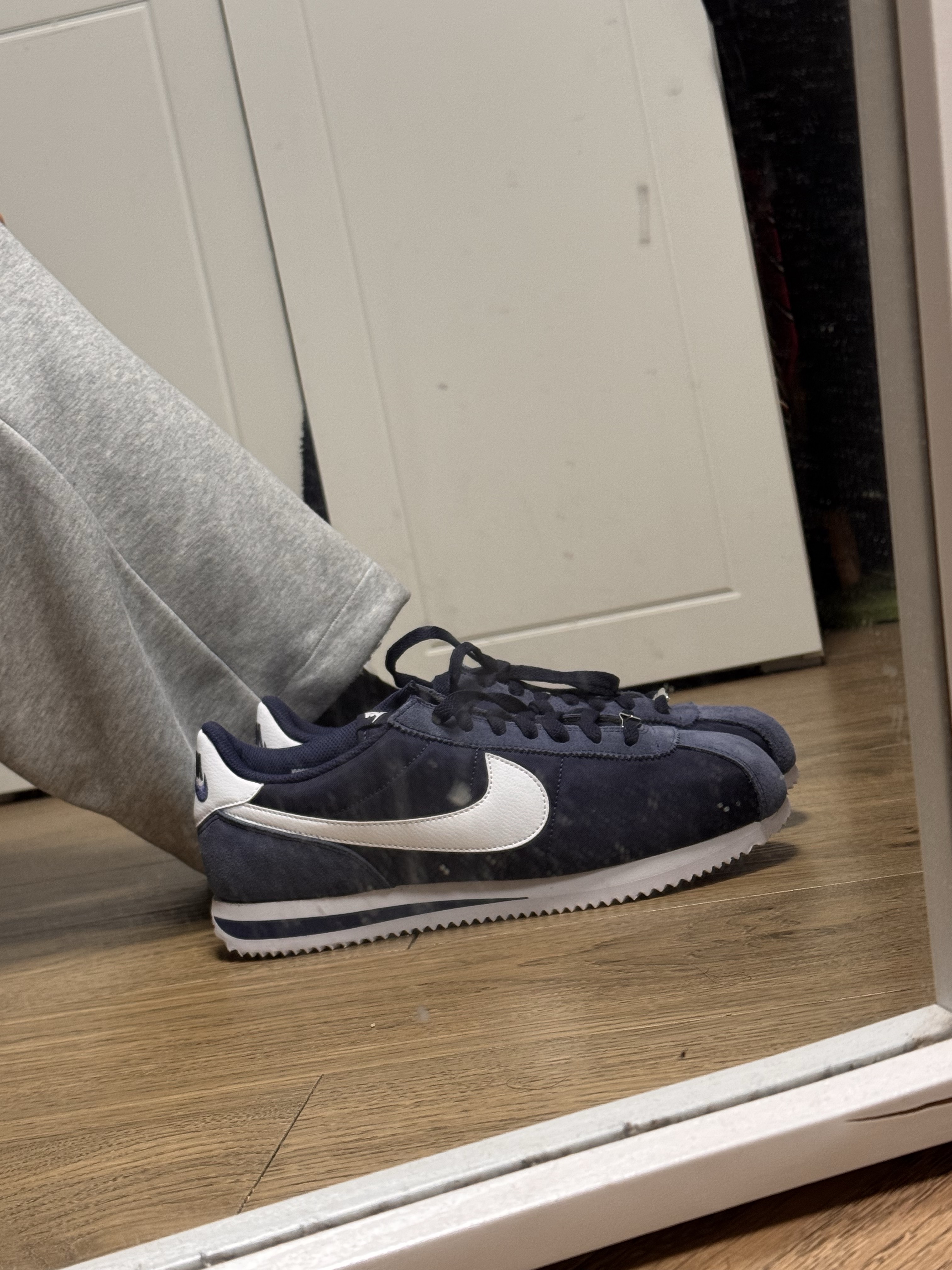 (W) Nike Cortez Midnight Navy 착용 스타일 - 5