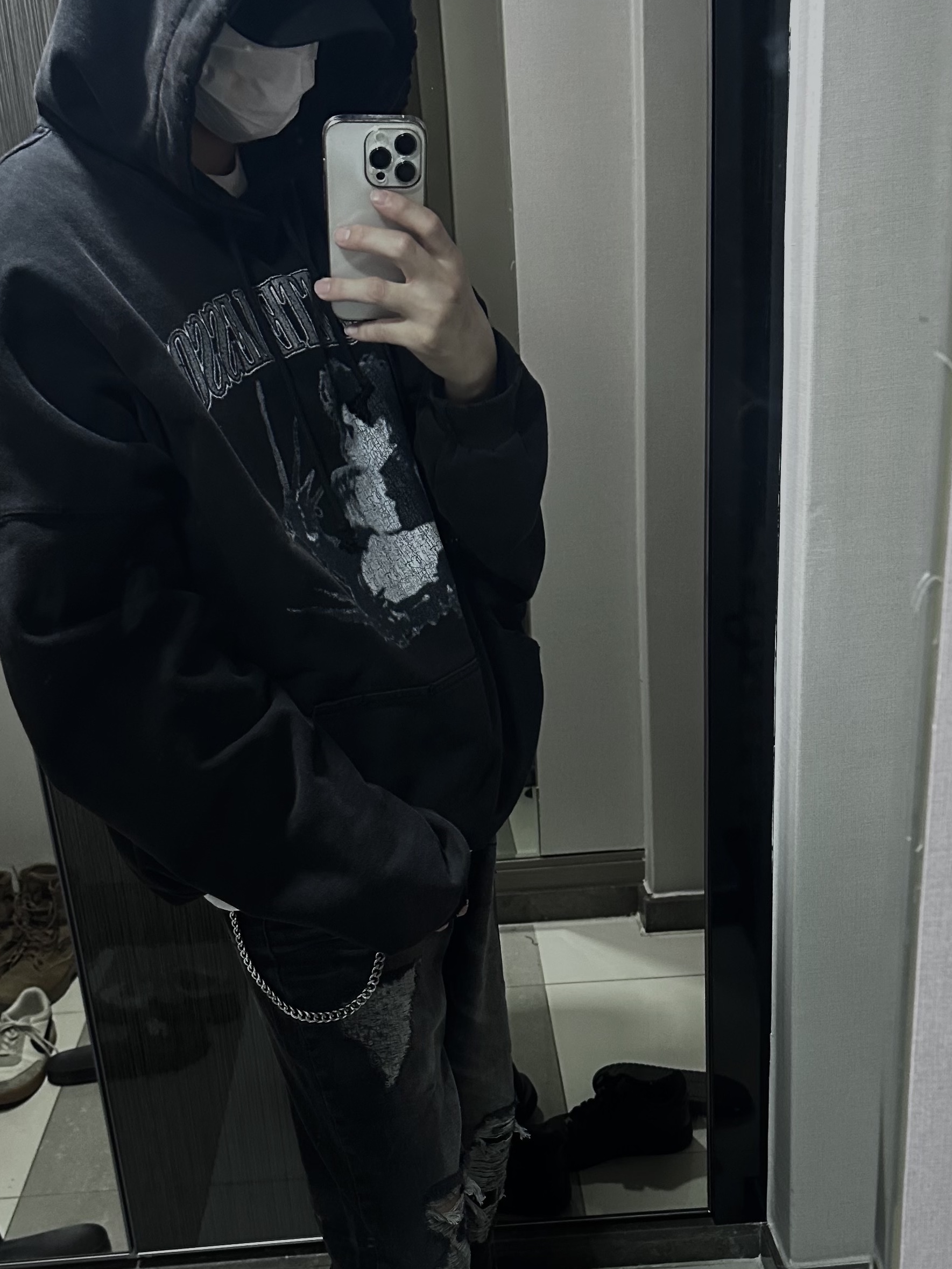 Balenciaga Steroid Derby Black, Project G/R Etiquette Lesson Vintage Washed Hoodie Black 착용 스타일 - 2