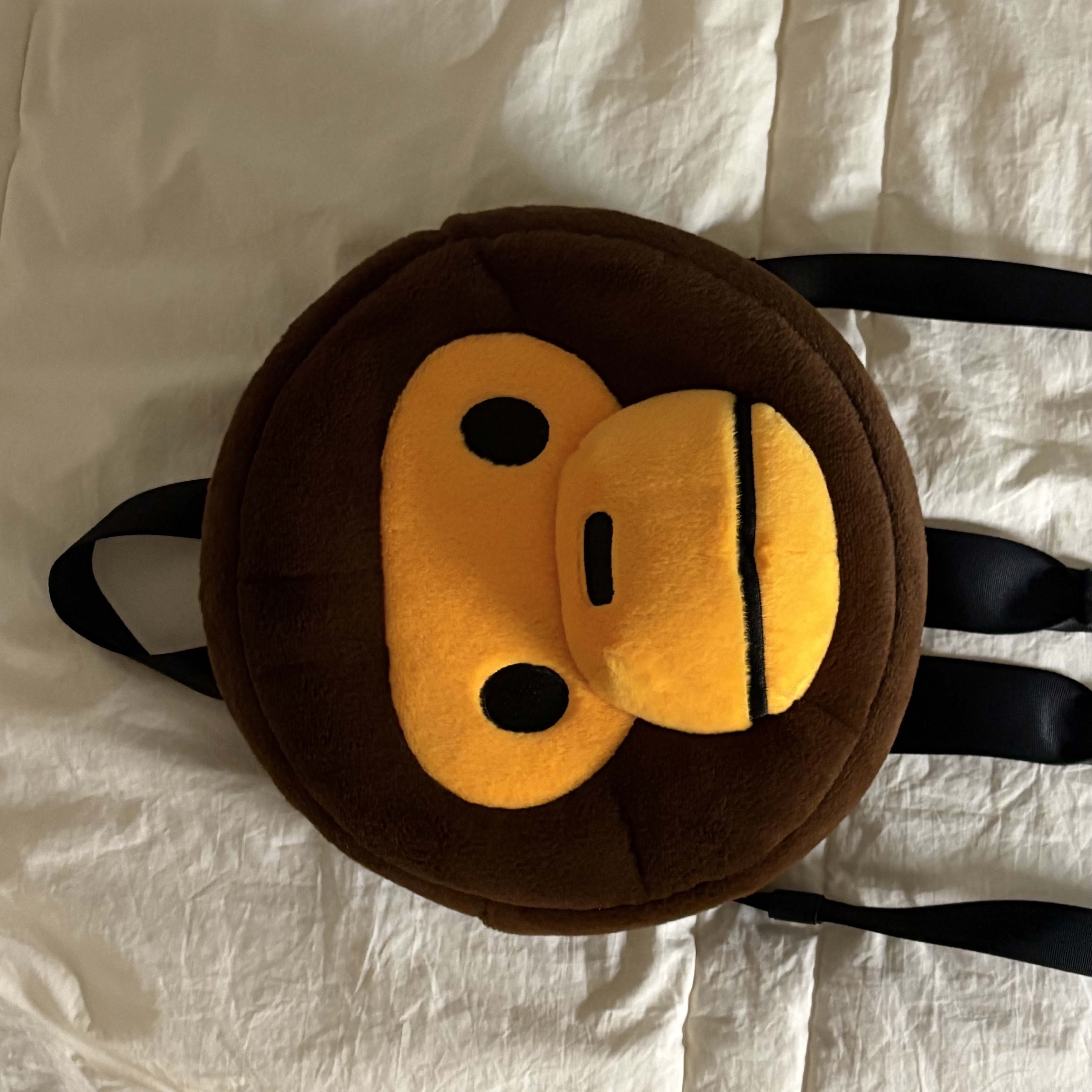 BAPE Baby Milo Plush Backpack Brown 착용 스타일