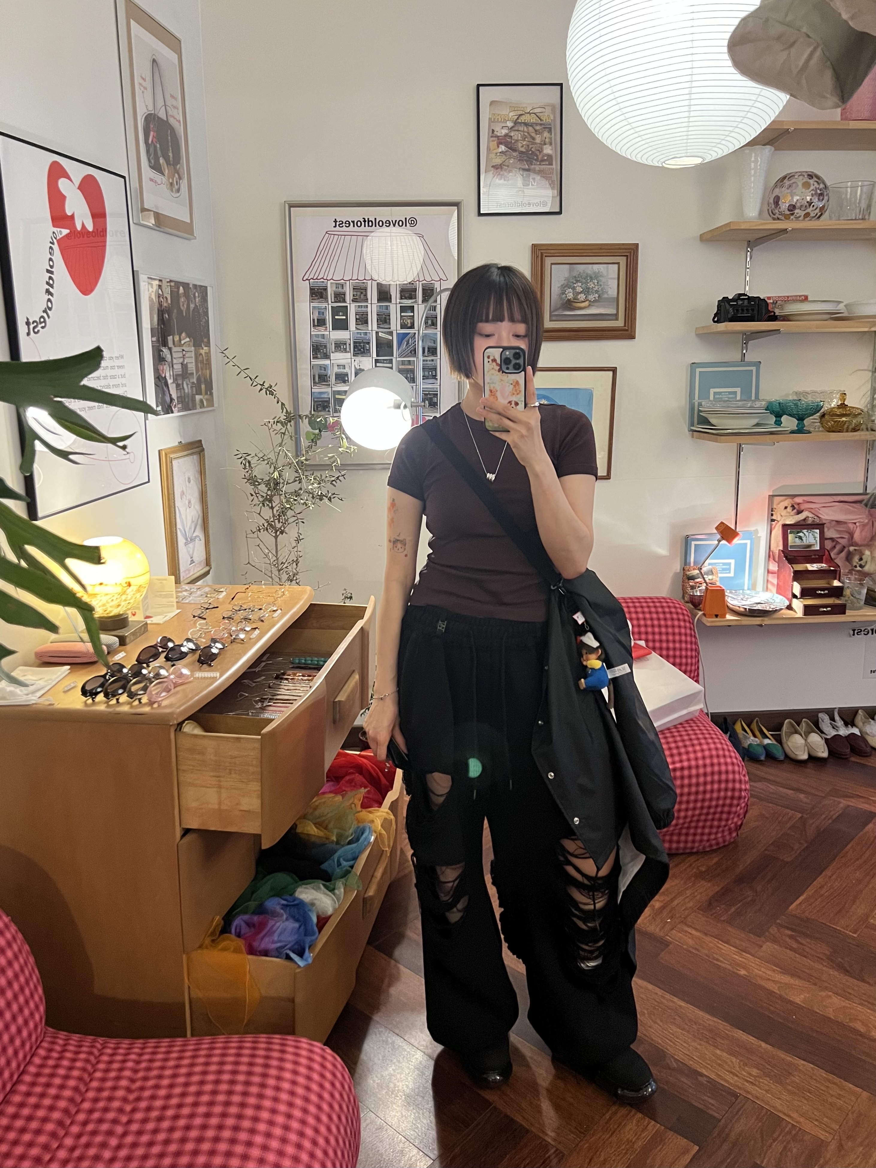 (W) Treemingbird Scratch Damage Wide Sweatpants Black, Supreme Mesh Mini Duffle Bag Black - 23SS 착용 스타일 - 1