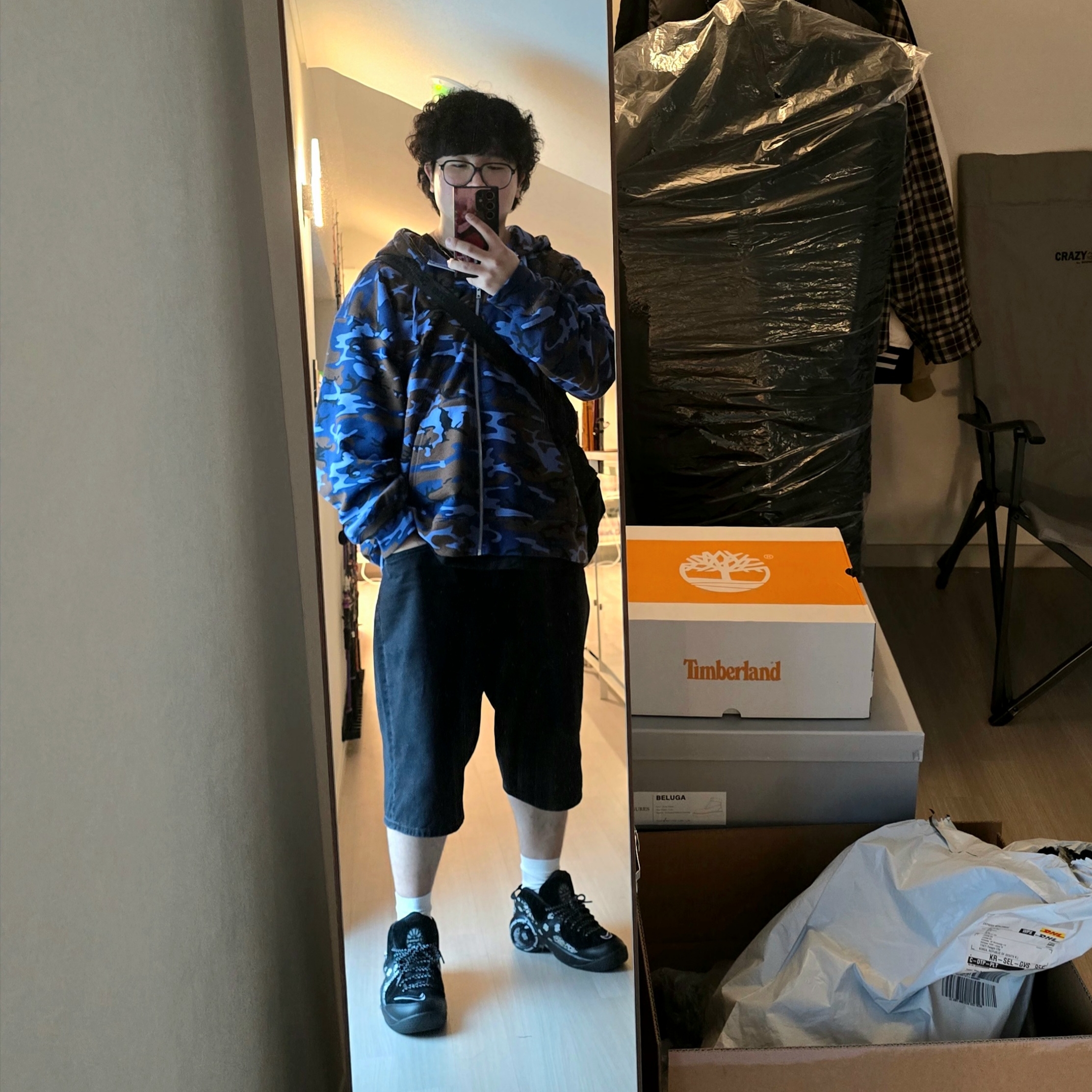 Nike x Supreme Air Zoom Flight 95 SP Black, Supreme Baggy Denim Shorts Black - 25SS 착용 스타일 - 1