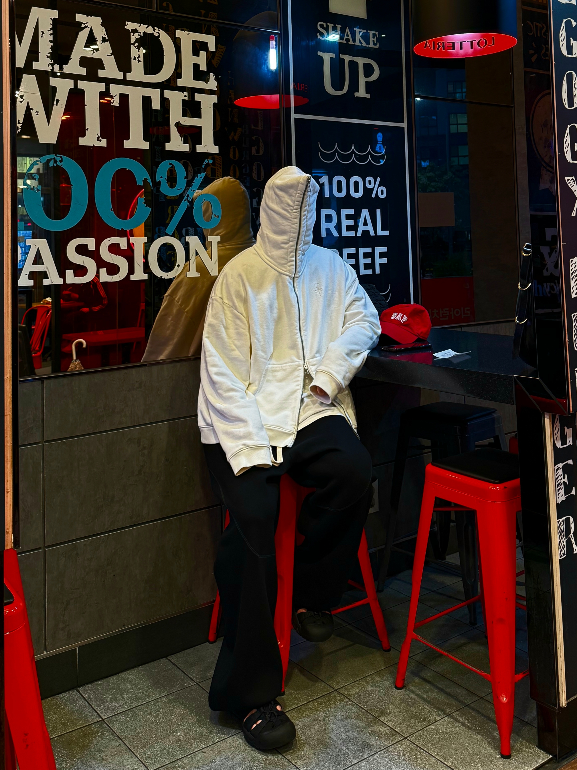 Jordan x Travis Scott Full-Zip Hoodie Sail (DZ5500-133), Undermycar Mu.112 Original Logo Curve Line Stitch Bonded Sweat Pants Black 착용 스타일