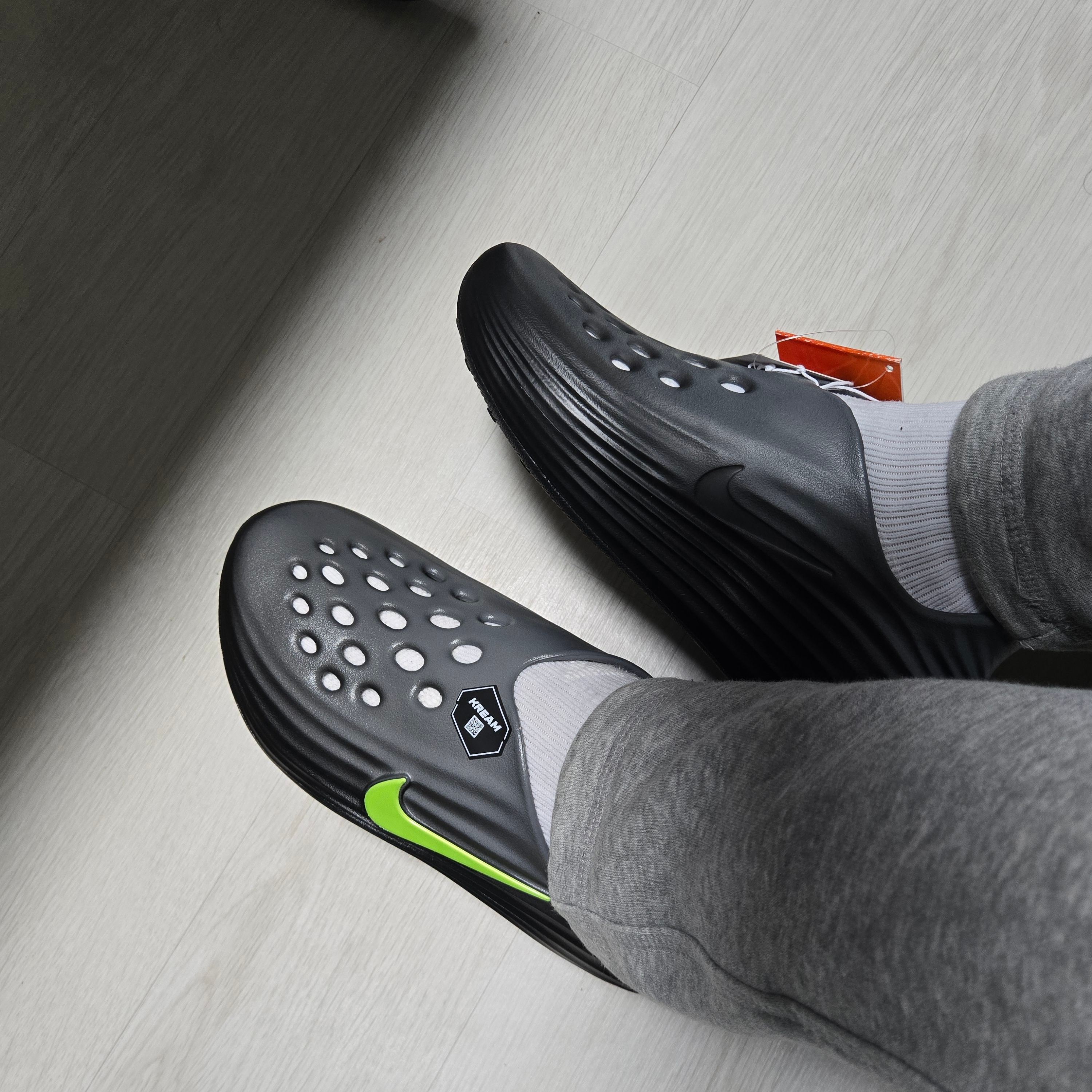 Nike ReactX Rejuven8 Black Cool Grey 착용 스타일