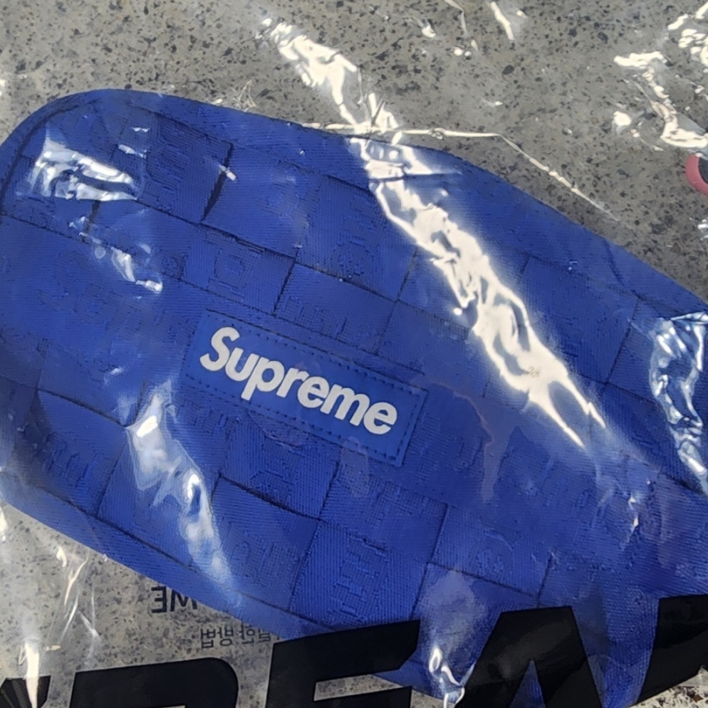 Supreme Woven Utility Bag Royal - 24SS 착용 스타일